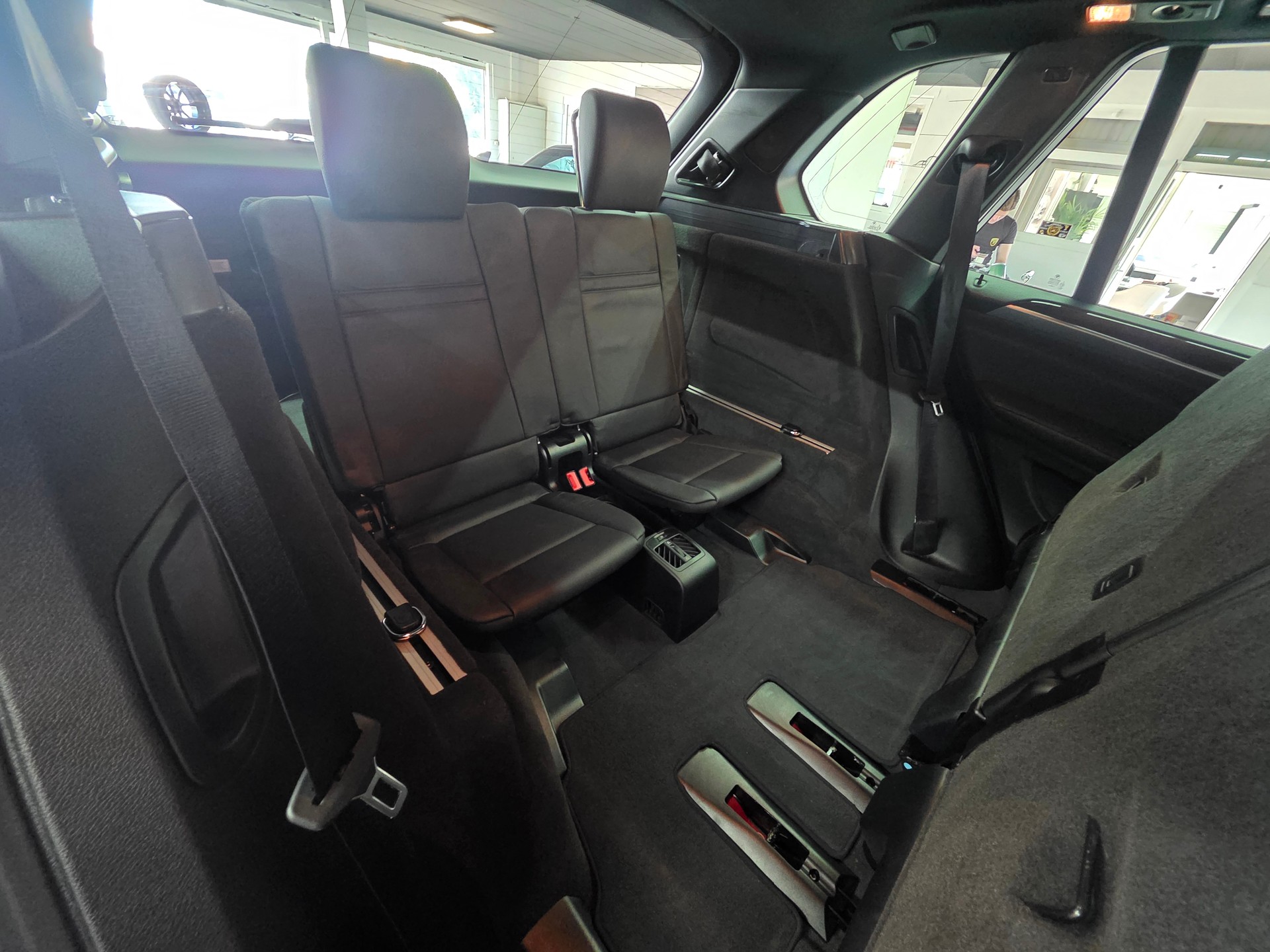 BMW X5 xDrive M50d Steptronic Individual 7-Plätze-image-23