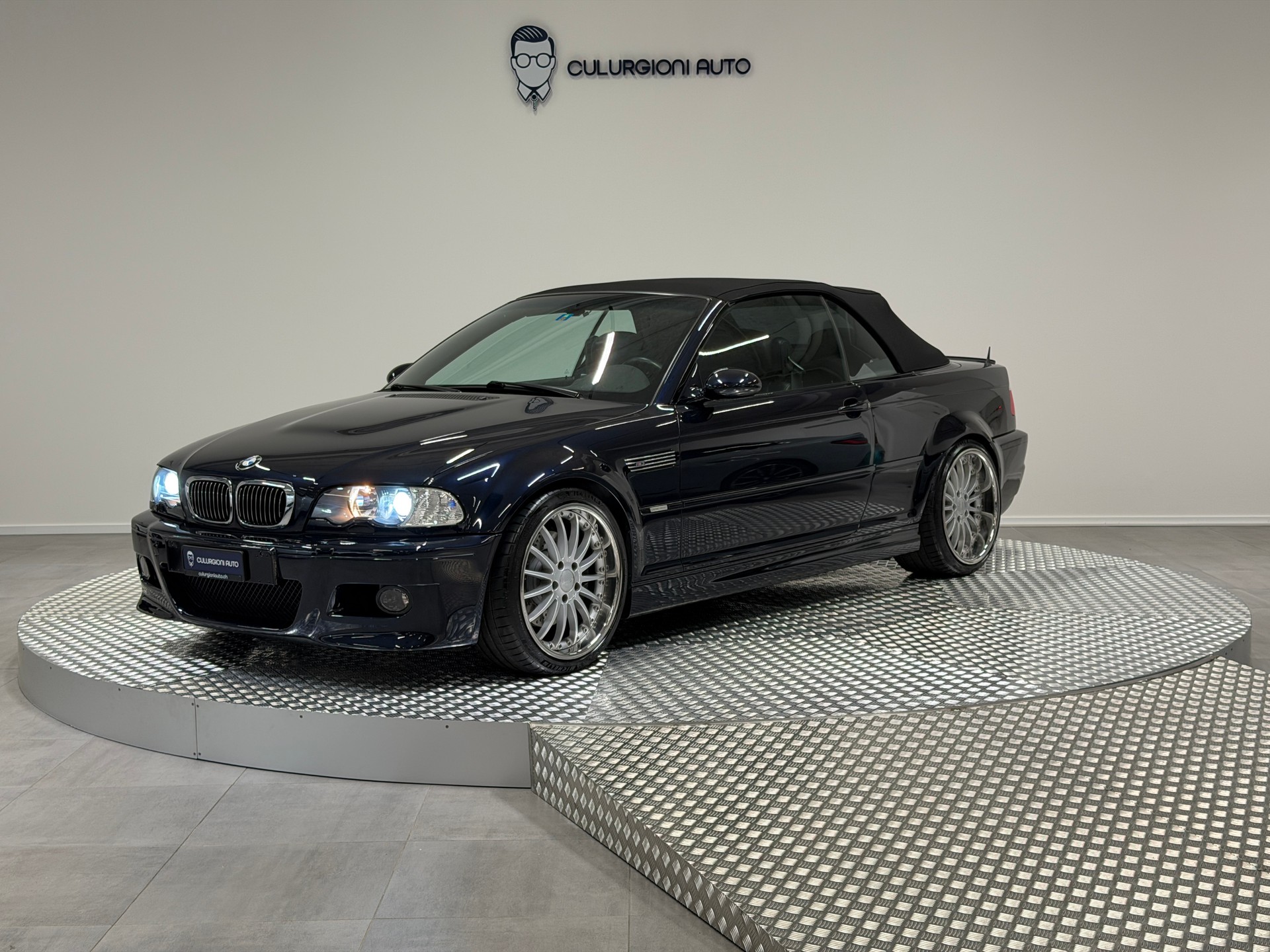 BMW M3-showroom-element-1