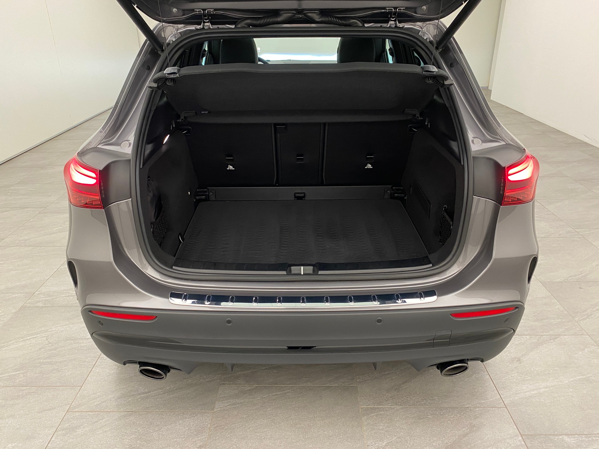 MERCEDES-BENZ GLA AMG 35 4 Matic 8G-DCT-image-15