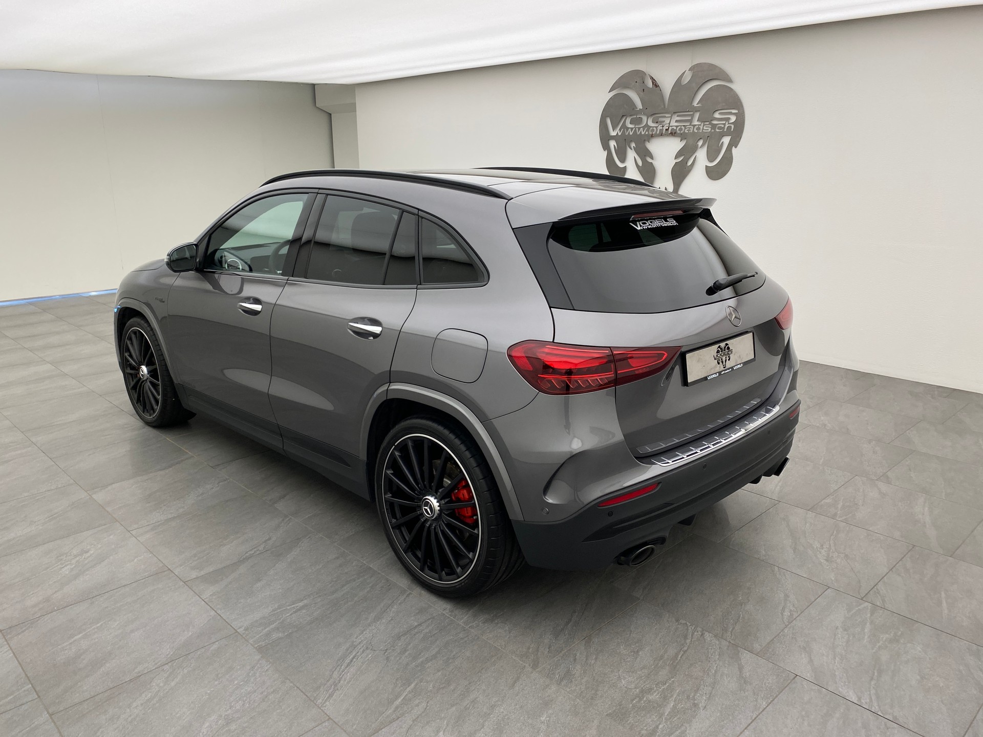 MERCEDES-BENZ GLA AMG 35 4 Matic 8G-DCT-image-5