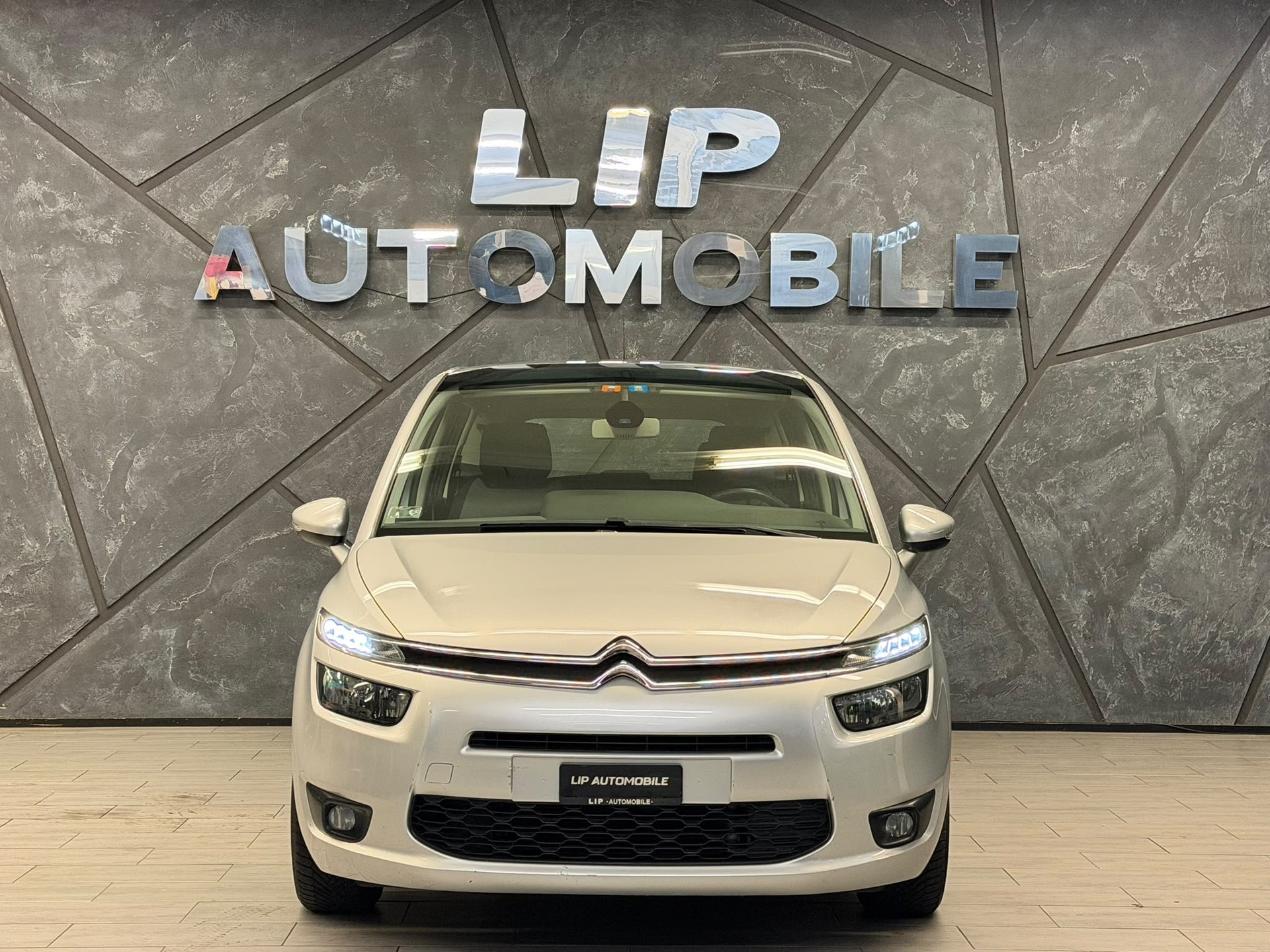 CITROEN Grand C4 Picasso 1.2 Pure Tech Attraction-showroom-element-1
