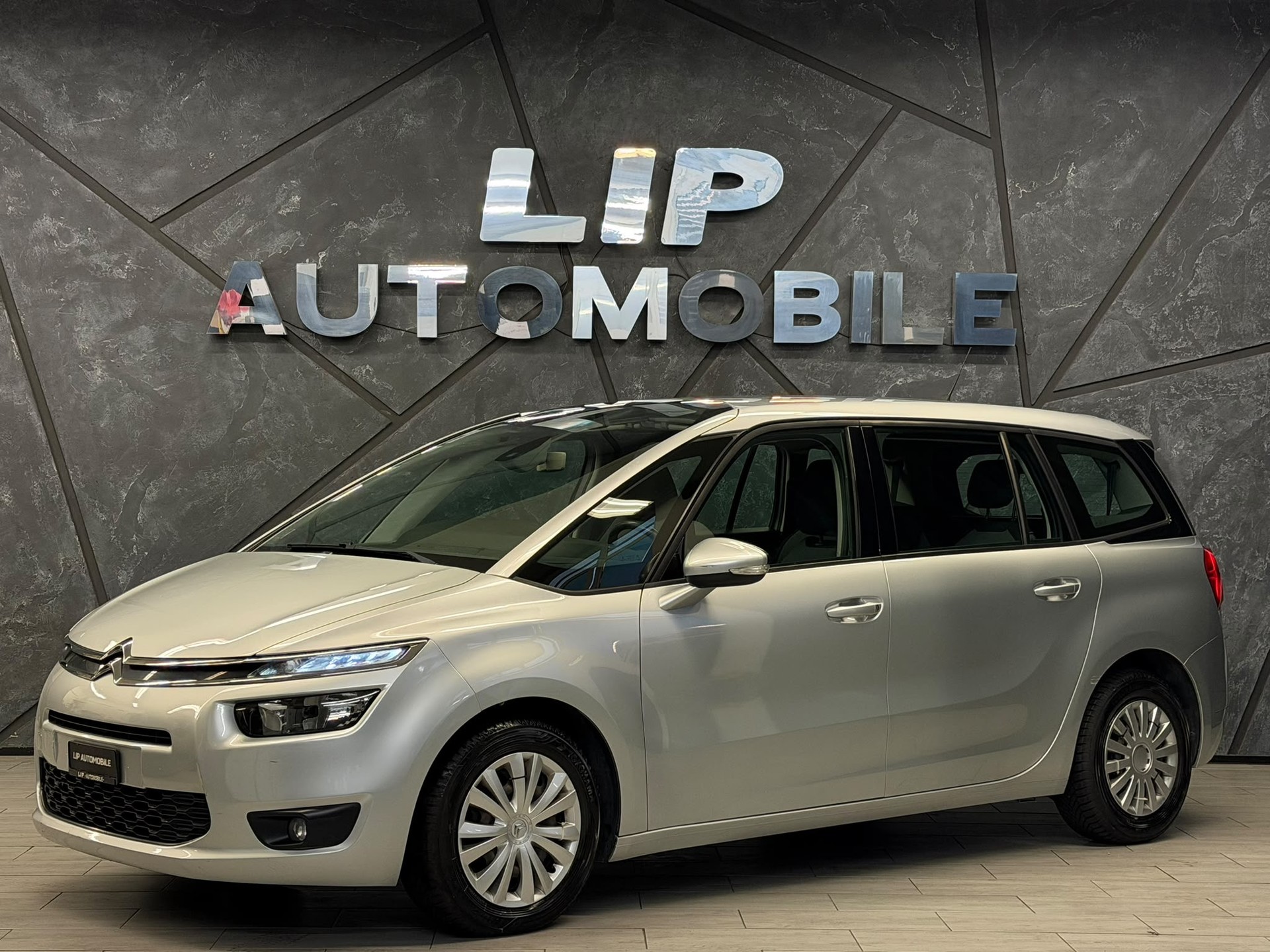 CITROEN Grand C4 Picasso 1.2 Pure Tech Attraction