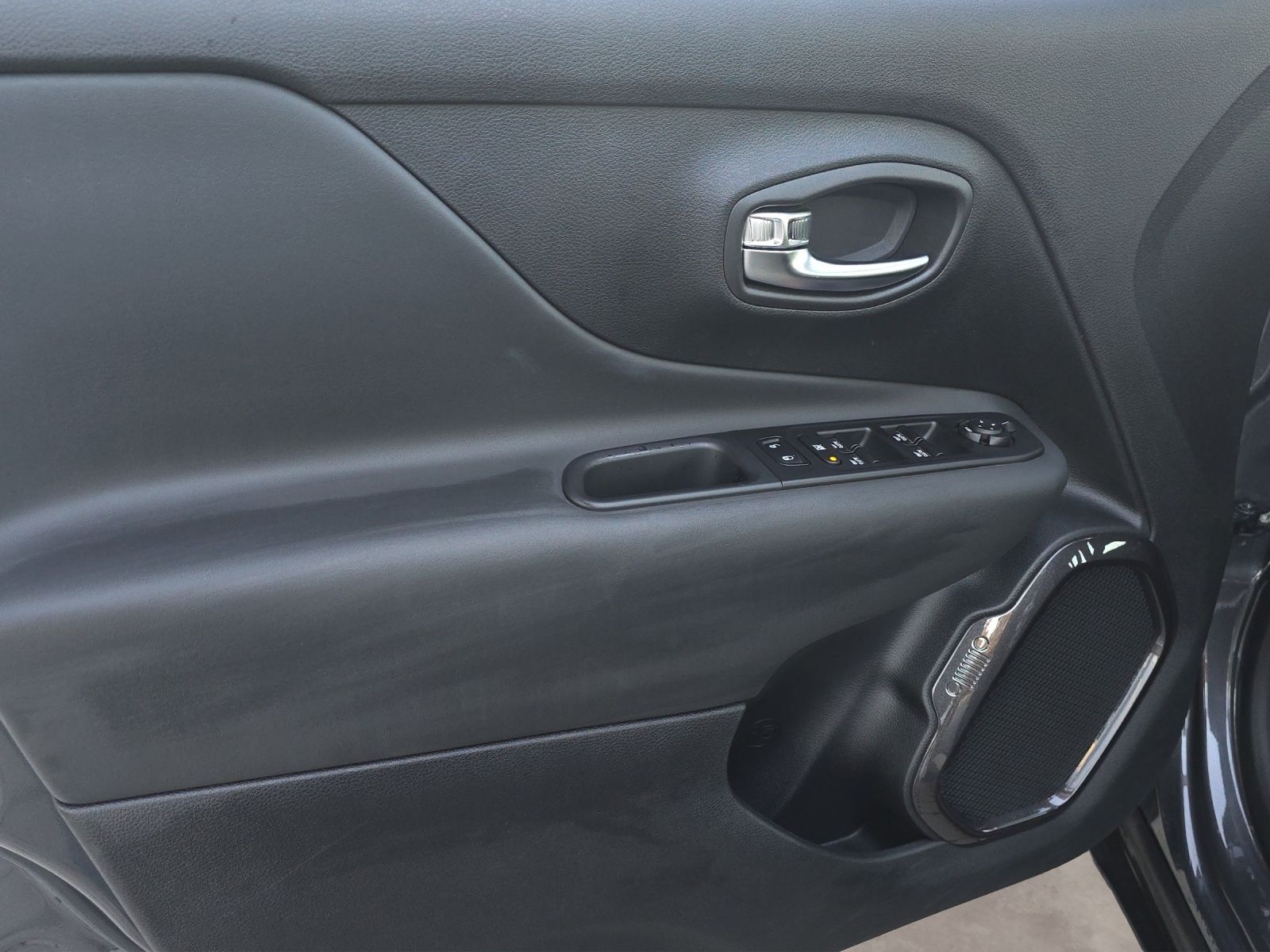 JEEP Renegade 1.3 Plug-In Hybrid Limited (EURO 6d)-image-19