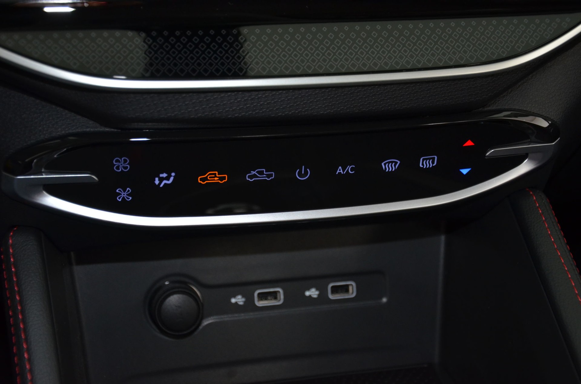 MAXUS T90 EV 89kWh Elite-image-20