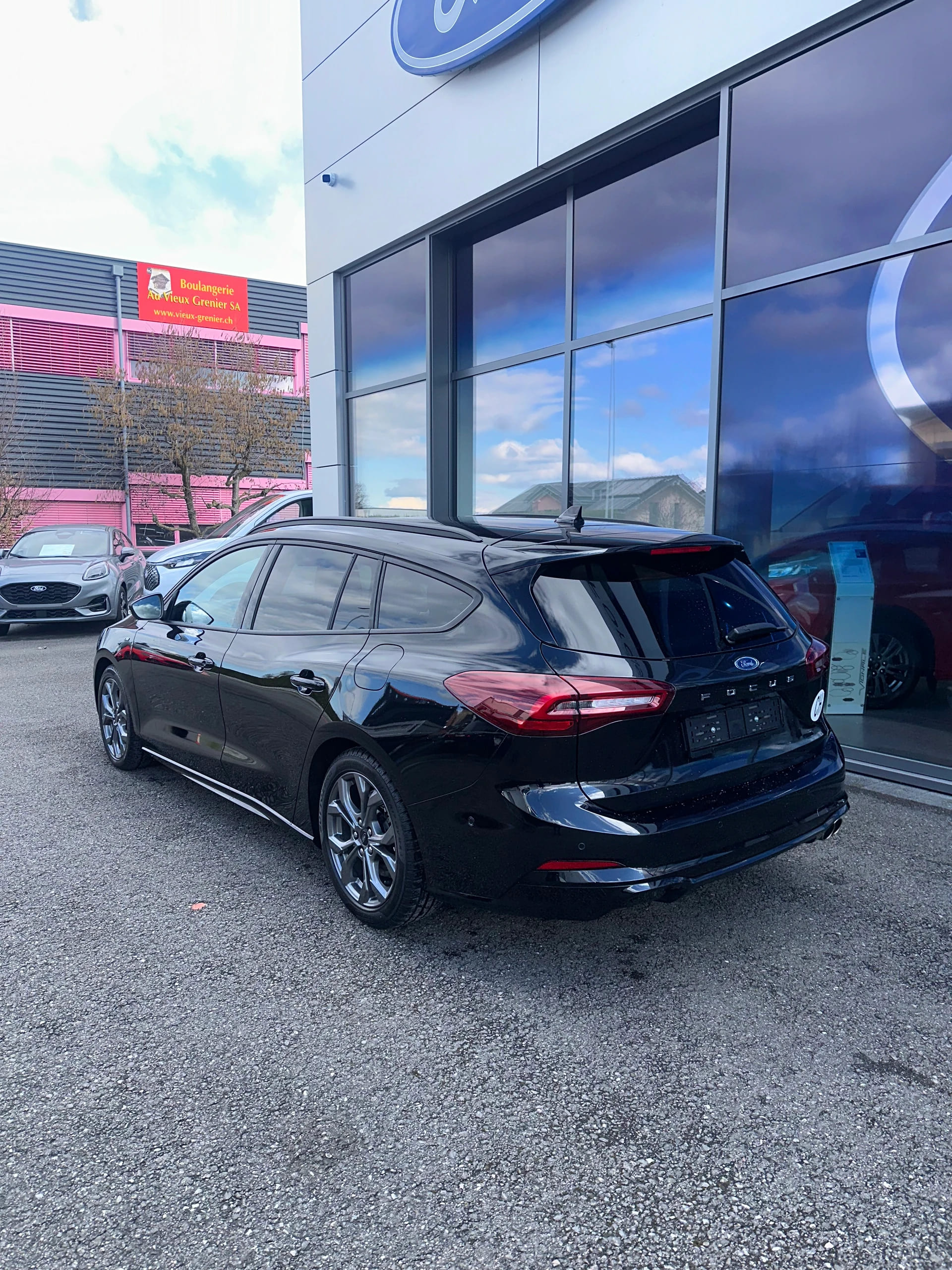 FORD Focus Station Wagon 1.0i EcoB ST-Line/155CV/Aut.-image-3