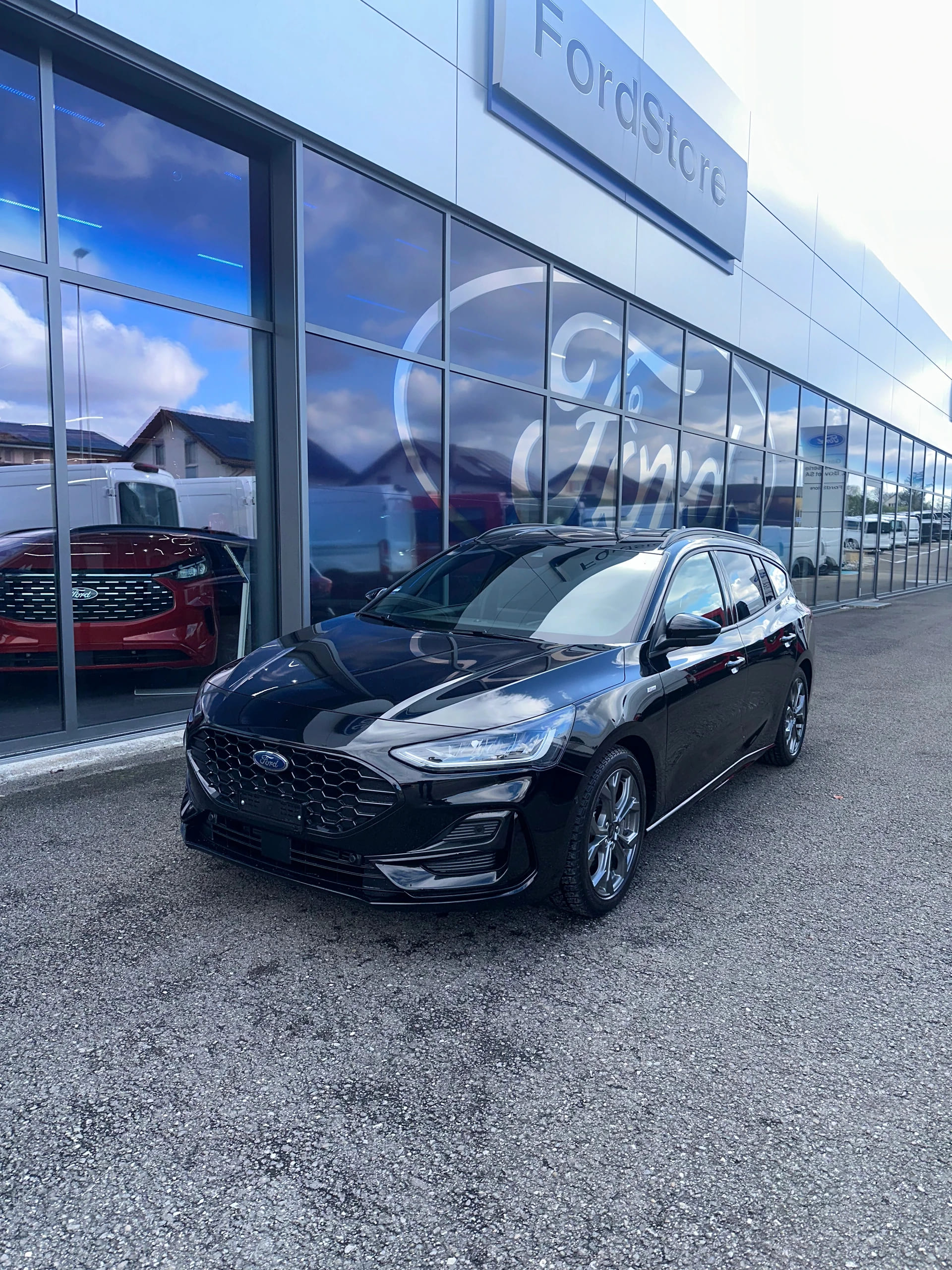 FORD Focus Station Wagon 1.0i EcoB ST-Line/155CV/Aut.