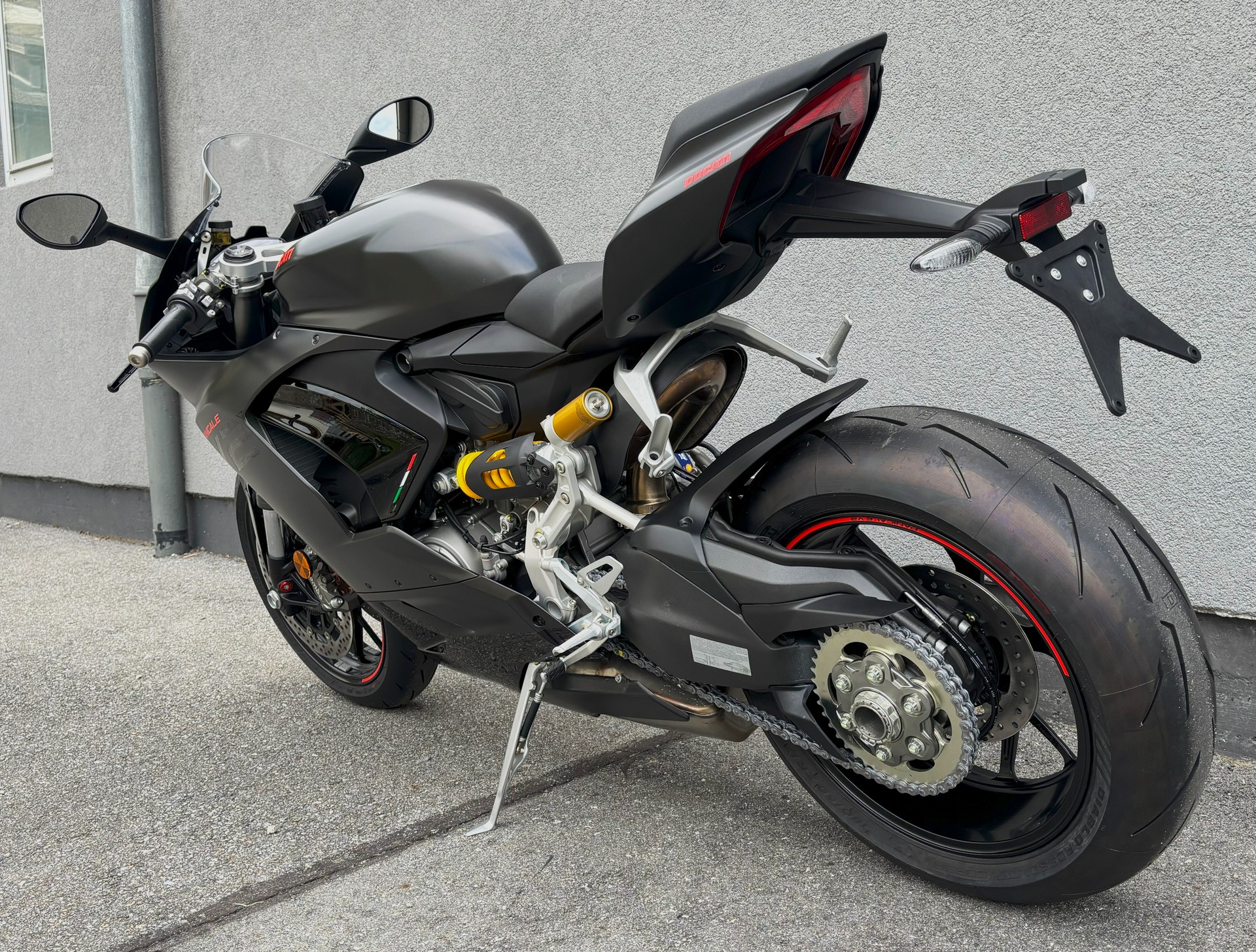 DUCATI Panigale V2-image-4