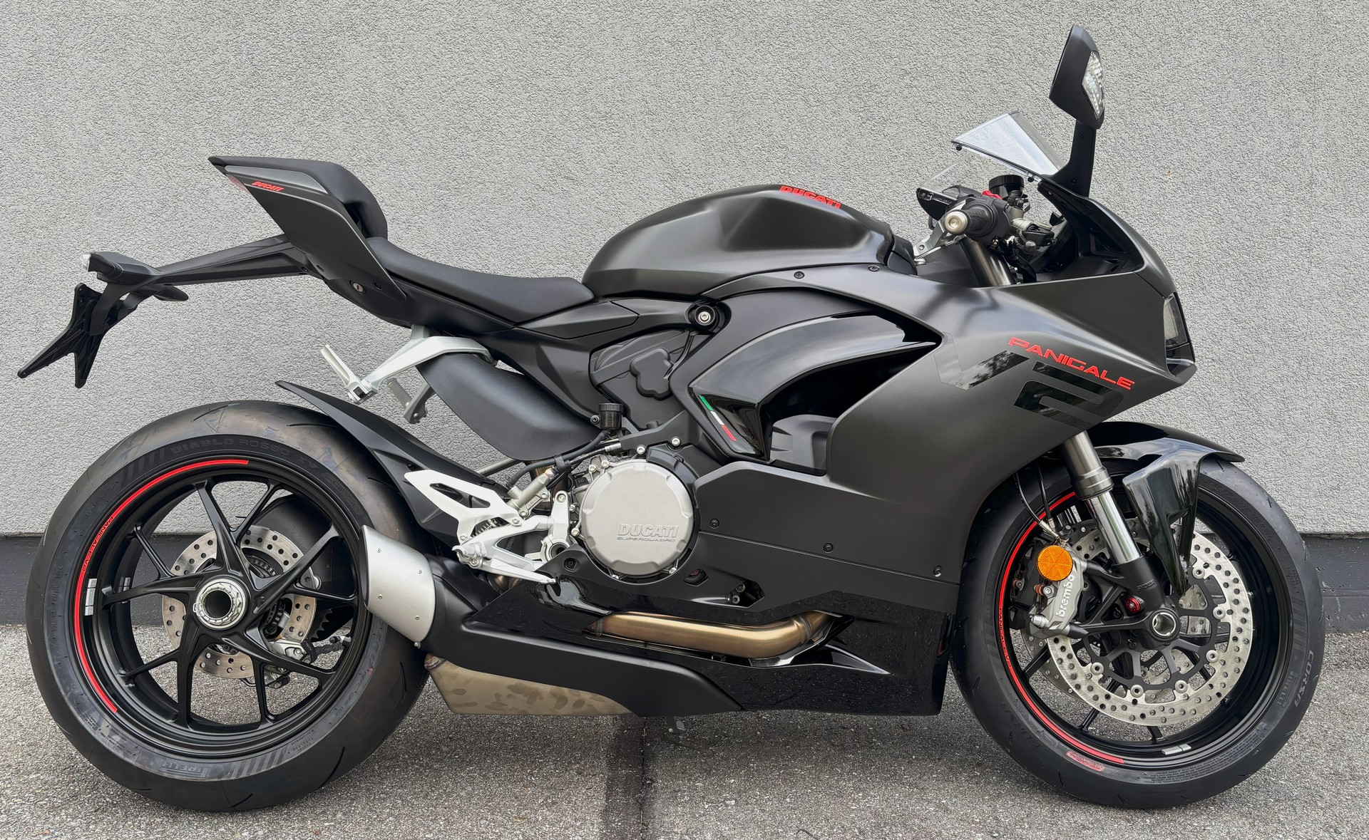 DUCATI Panigale V2-image-0