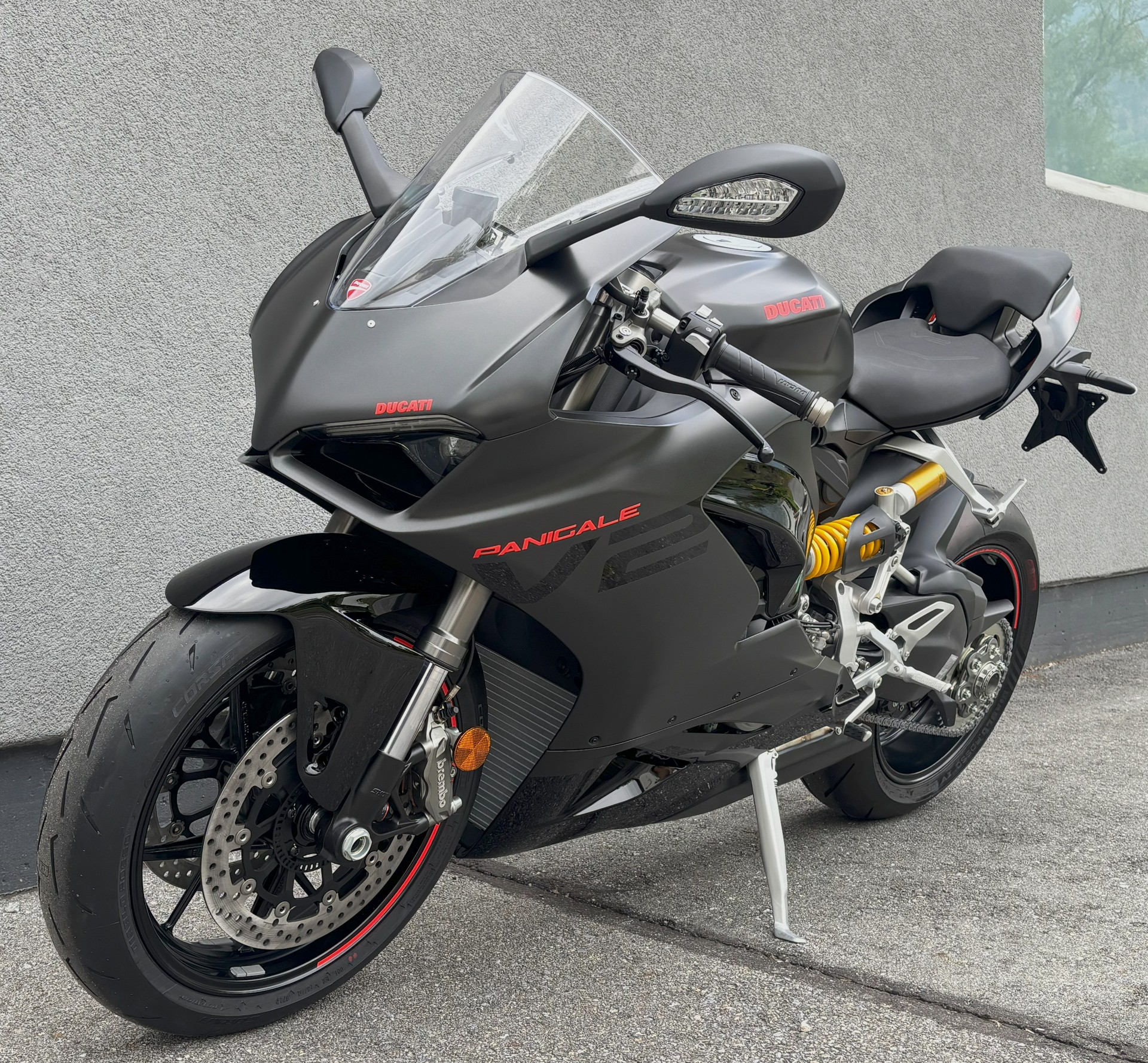 DUCATI Panigale V2-image-2