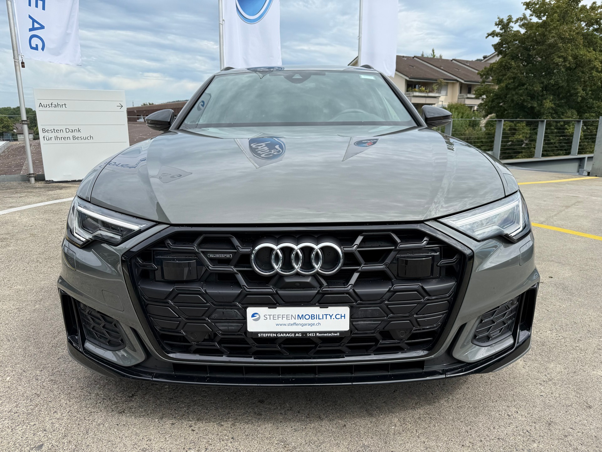 AUDI A6 Avant 40TDI S line qu-showroom-element-1