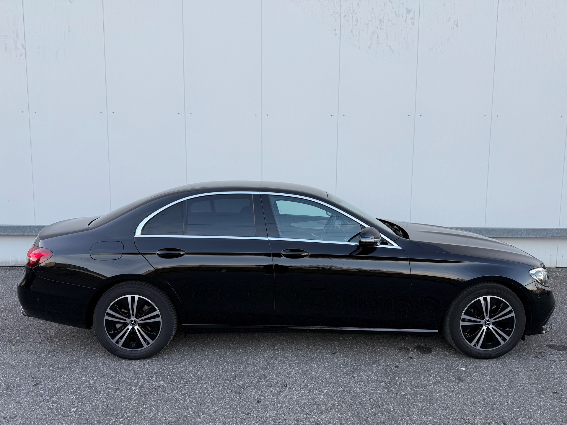 MERCEDES-BENZ 4 Matic E 220 d 9G-Tronic ***Gratis Service***-image-7
