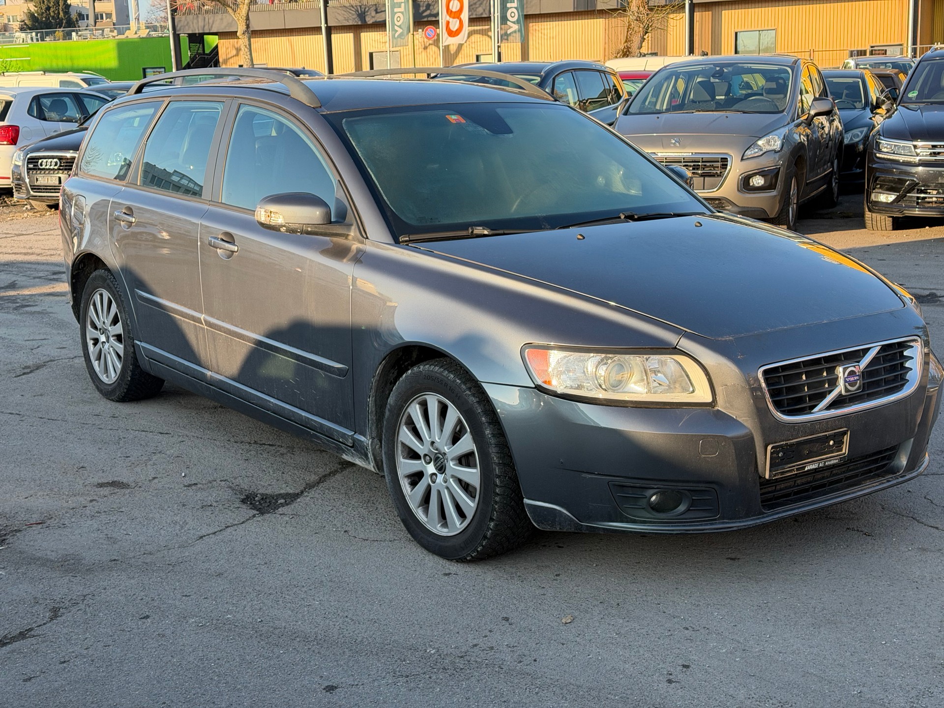 VOLVO V50 2.0D Momentum-showroom-element-2