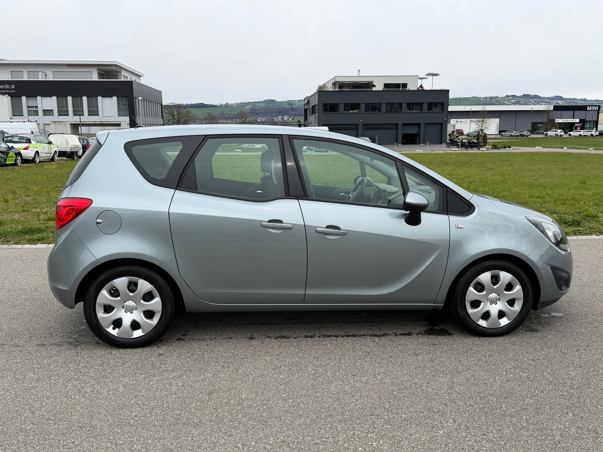 OPEL Meriva 1.7 CDTi Cosmo Automatic-image-3