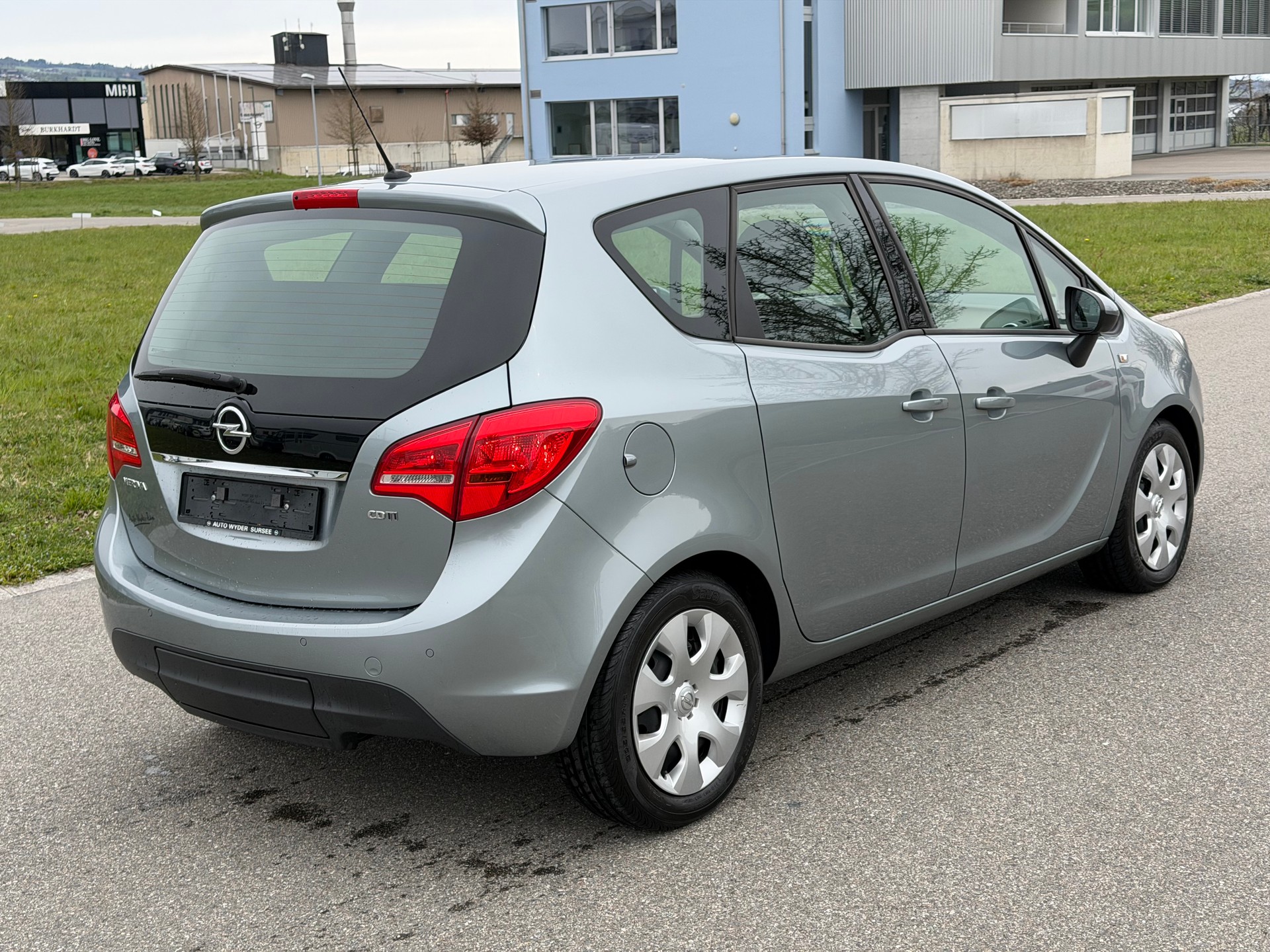OPEL Meriva 1.7 CDTi Cosmo Automatic-image-5