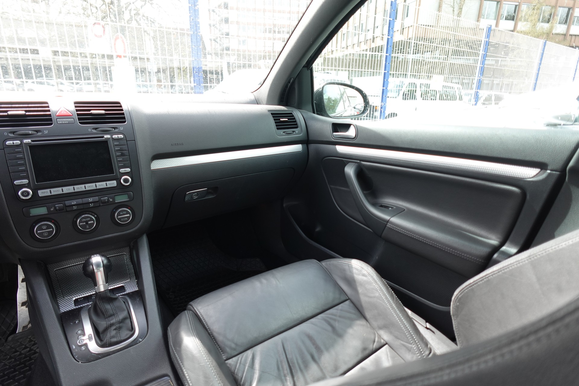 VW Golf R32 4Motion-image-7