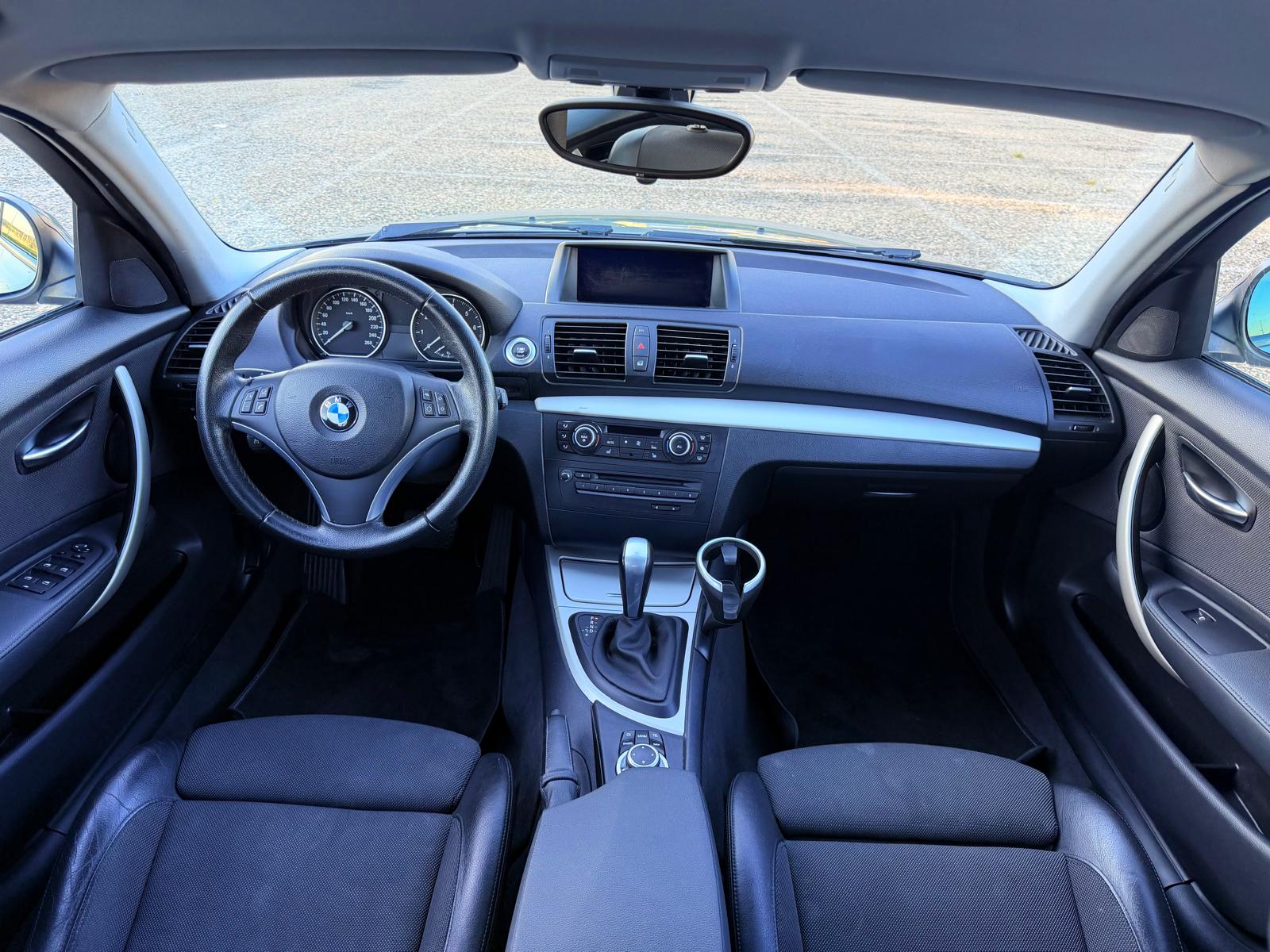 BMW 120i Steptronic-image-9