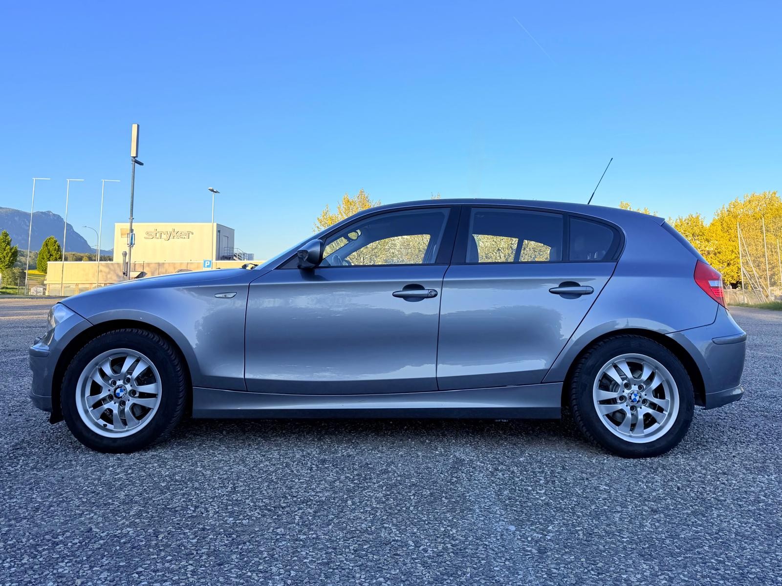 BMW 120i Steptronic-image-3
