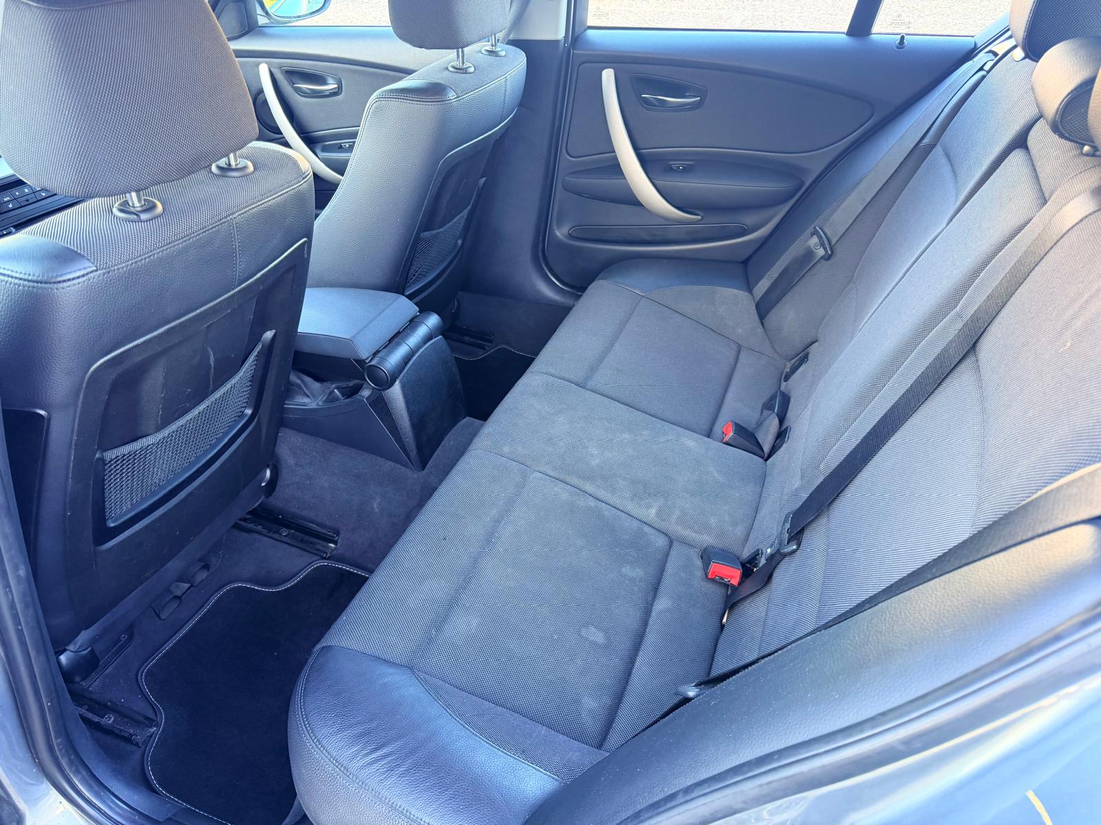 BMW 120i Steptronic-image-12