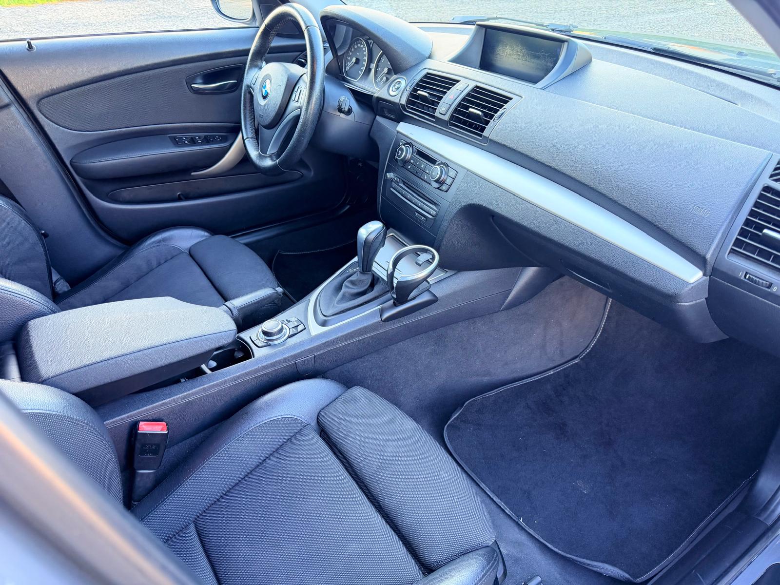 BMW 120i Steptronic-image-11