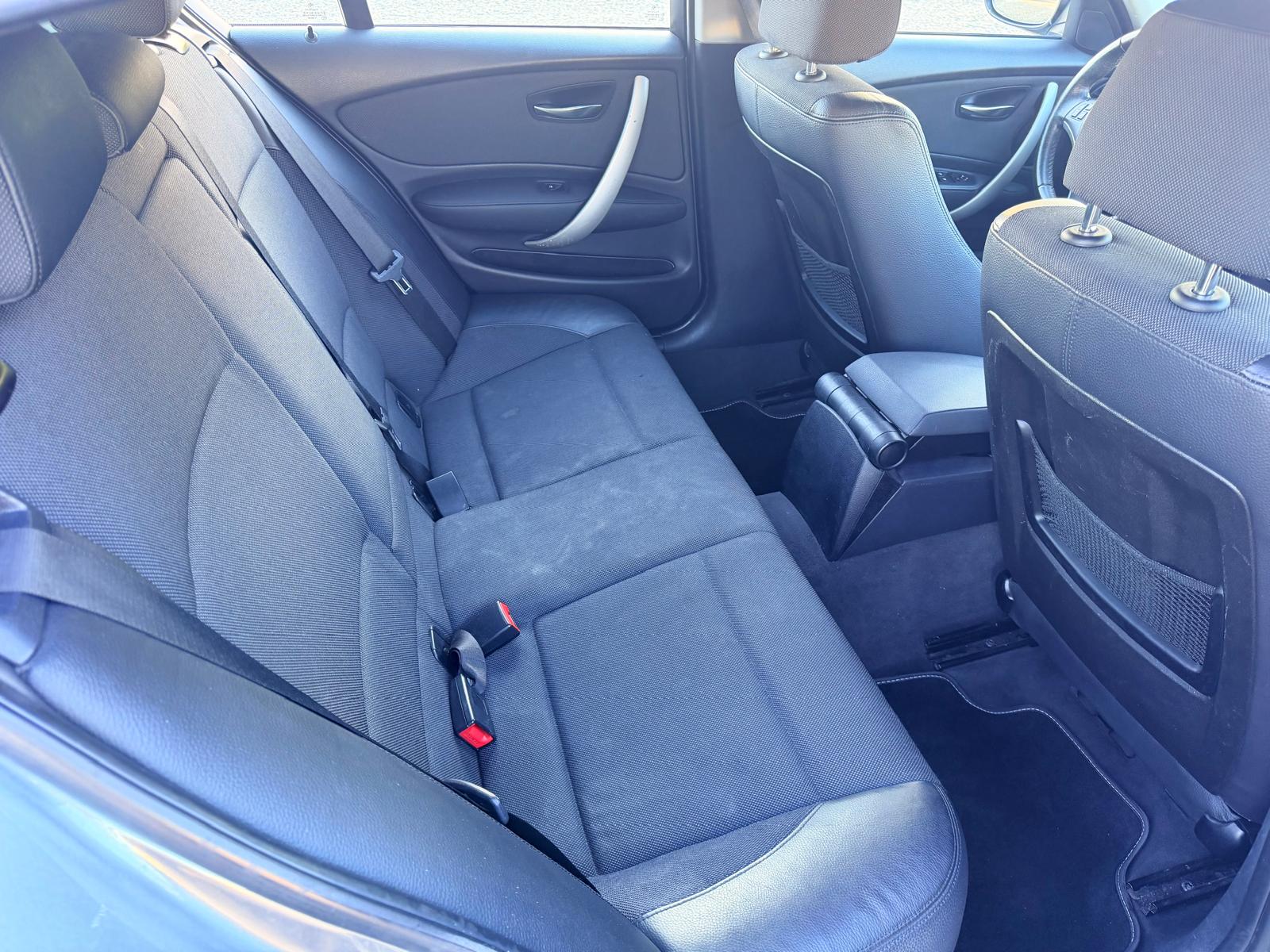 BMW 120i Steptronic-image-13