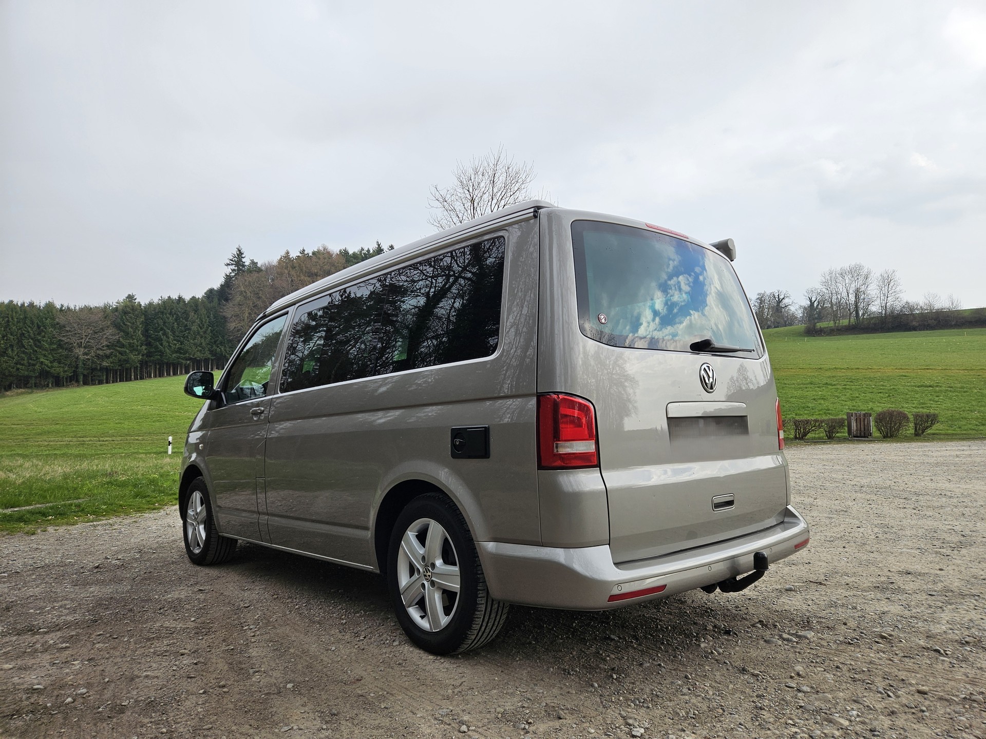 VW 2.0 TDI 140 Comfortline DSG California-image-4