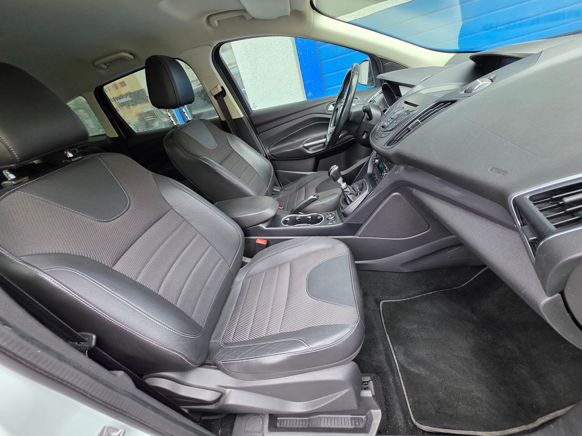 FORD Kuga 2.0 TDCi Titanium 4WD-image-15