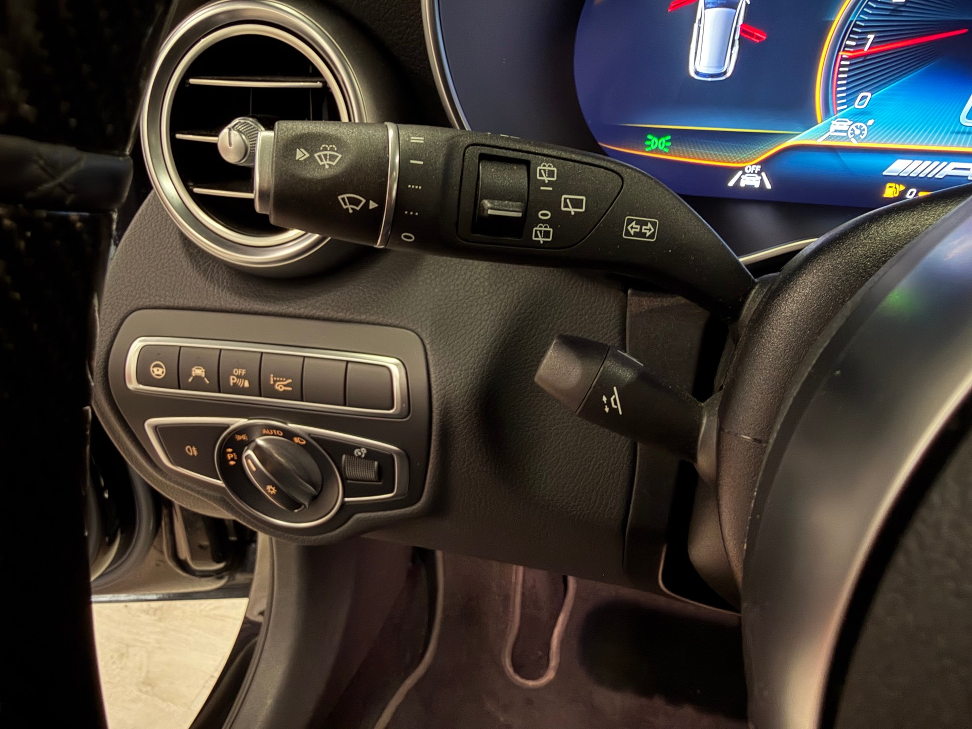 MERCEDES-BENZ C 63 S AMG-image-25