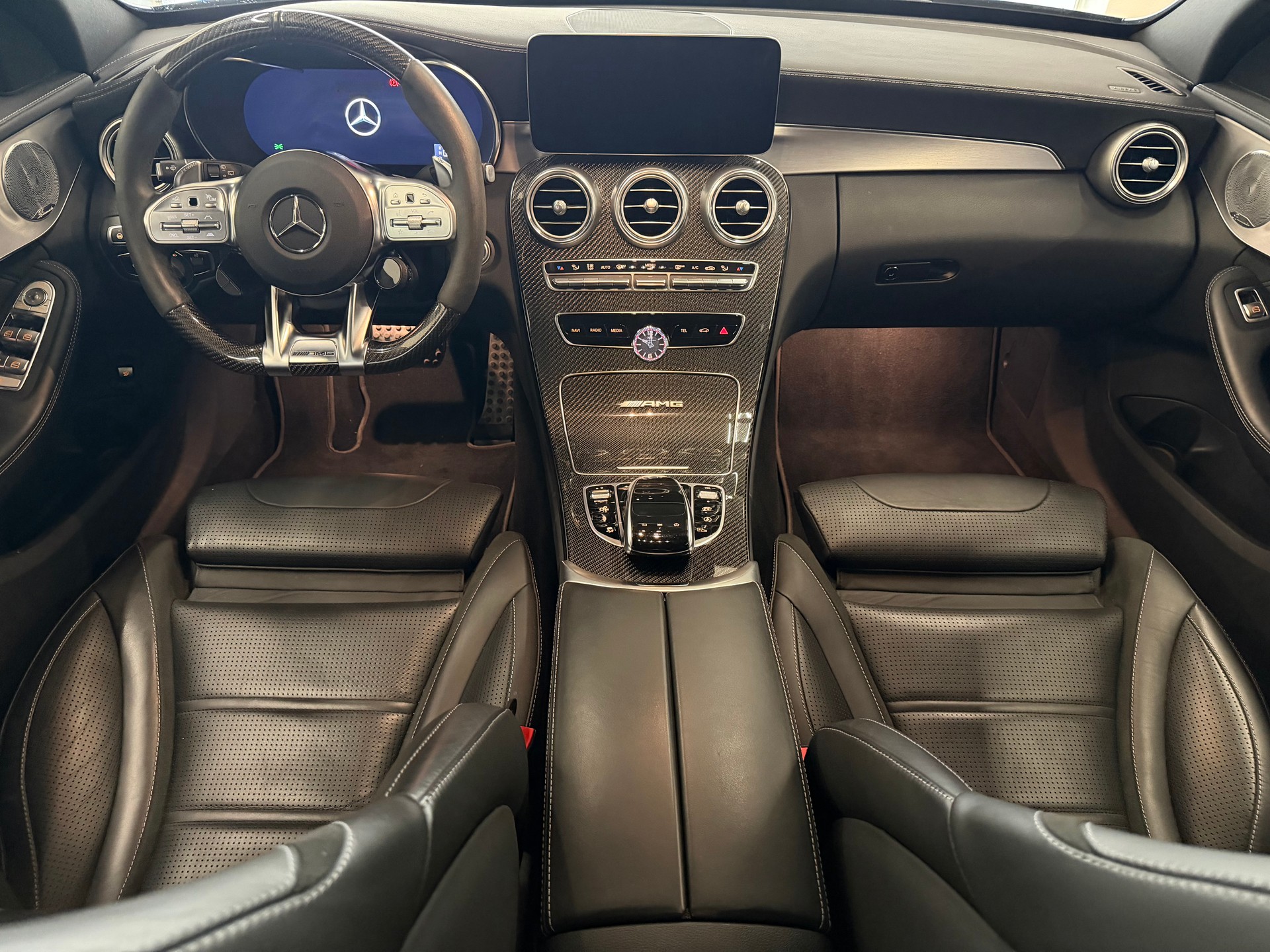 MERCEDES-BENZ C 63 S AMG-image-24