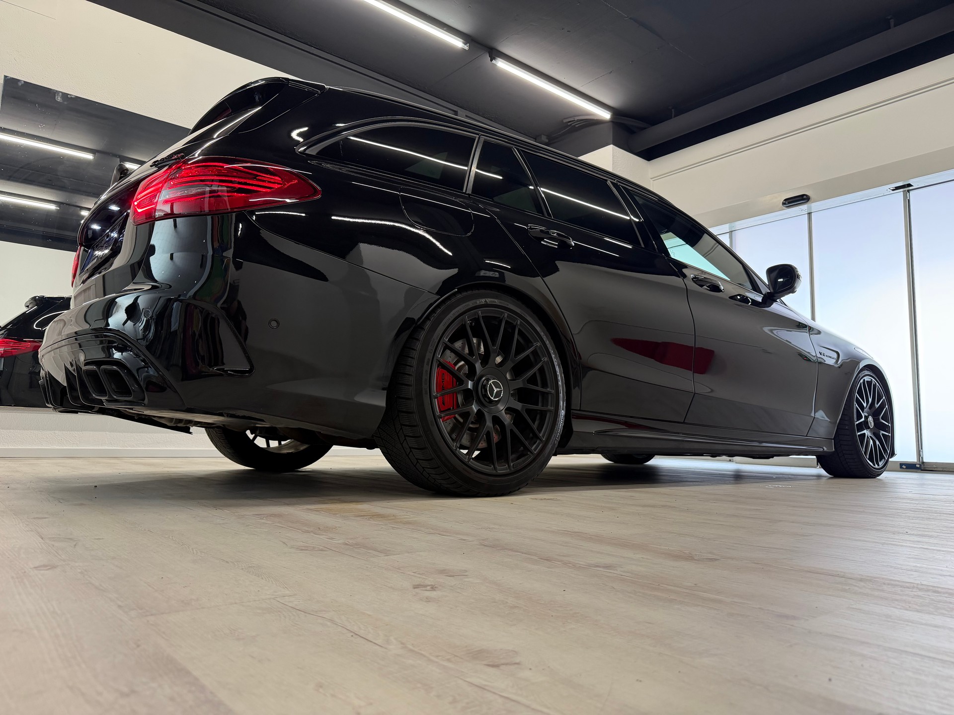 MERCEDES-BENZ C 63 S AMG-image-13