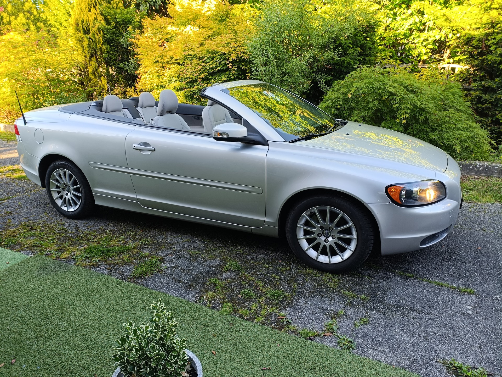 VOLVO 2.0 D 16V Kinetic expertisée-image-0