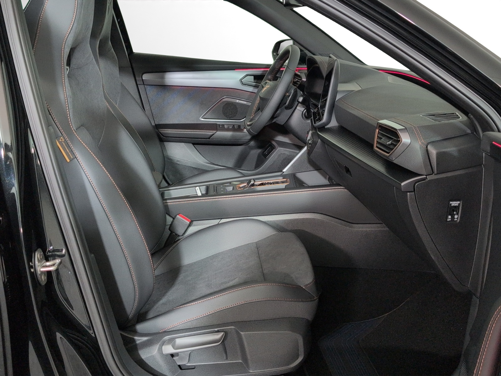 CUPRA LEON ST 1.5 eTSI Prime Edition DSG-image-6