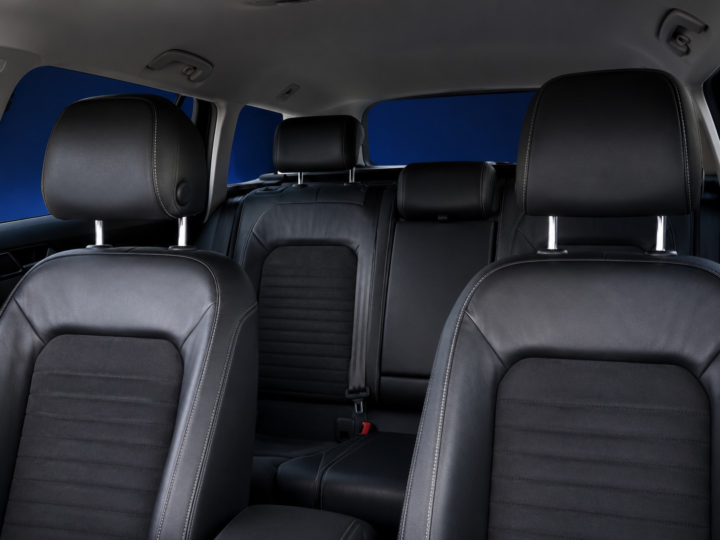 VW Passat 2.0 TDI BMT Elegance DSG-image-13