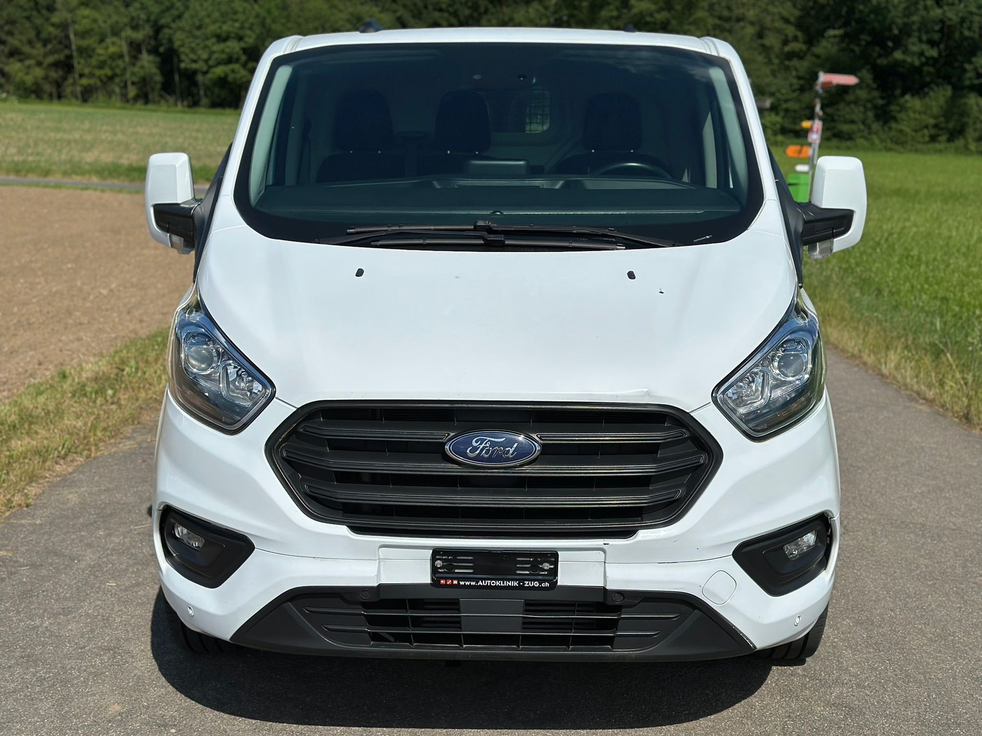 FORD Transit Custom Van 340 L2H1 Trail-showroom-element-2