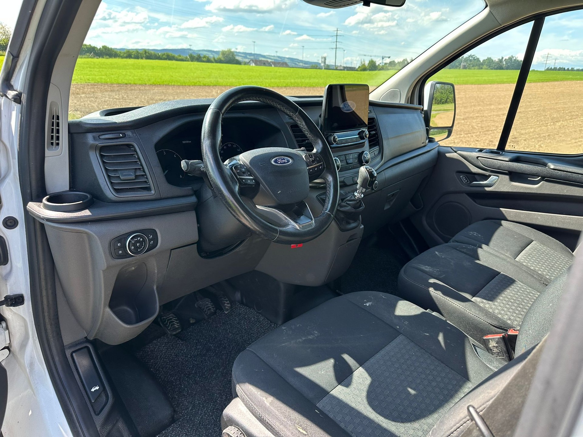 FORD Transit Custom Van 340 L2H1 Trail-image-10