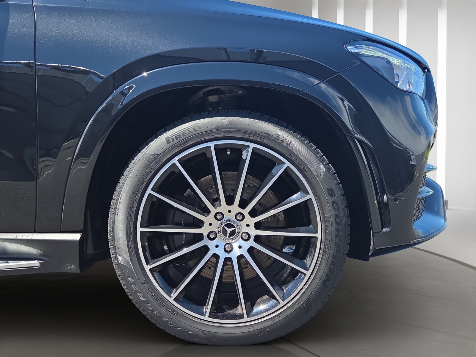 MERCEDES-BENZ GLE 400 d 4Matic AMG Line 9G-Tronic-image-5
