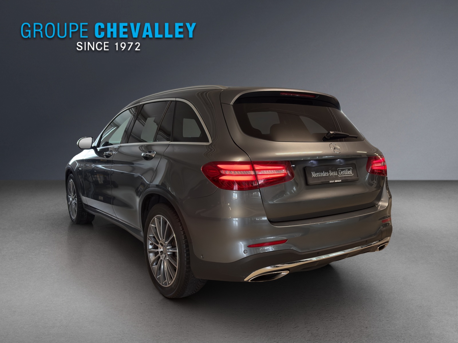 MERCEDES-BENZ GLC 250 AMG Line 4Matic-showroom-element-3