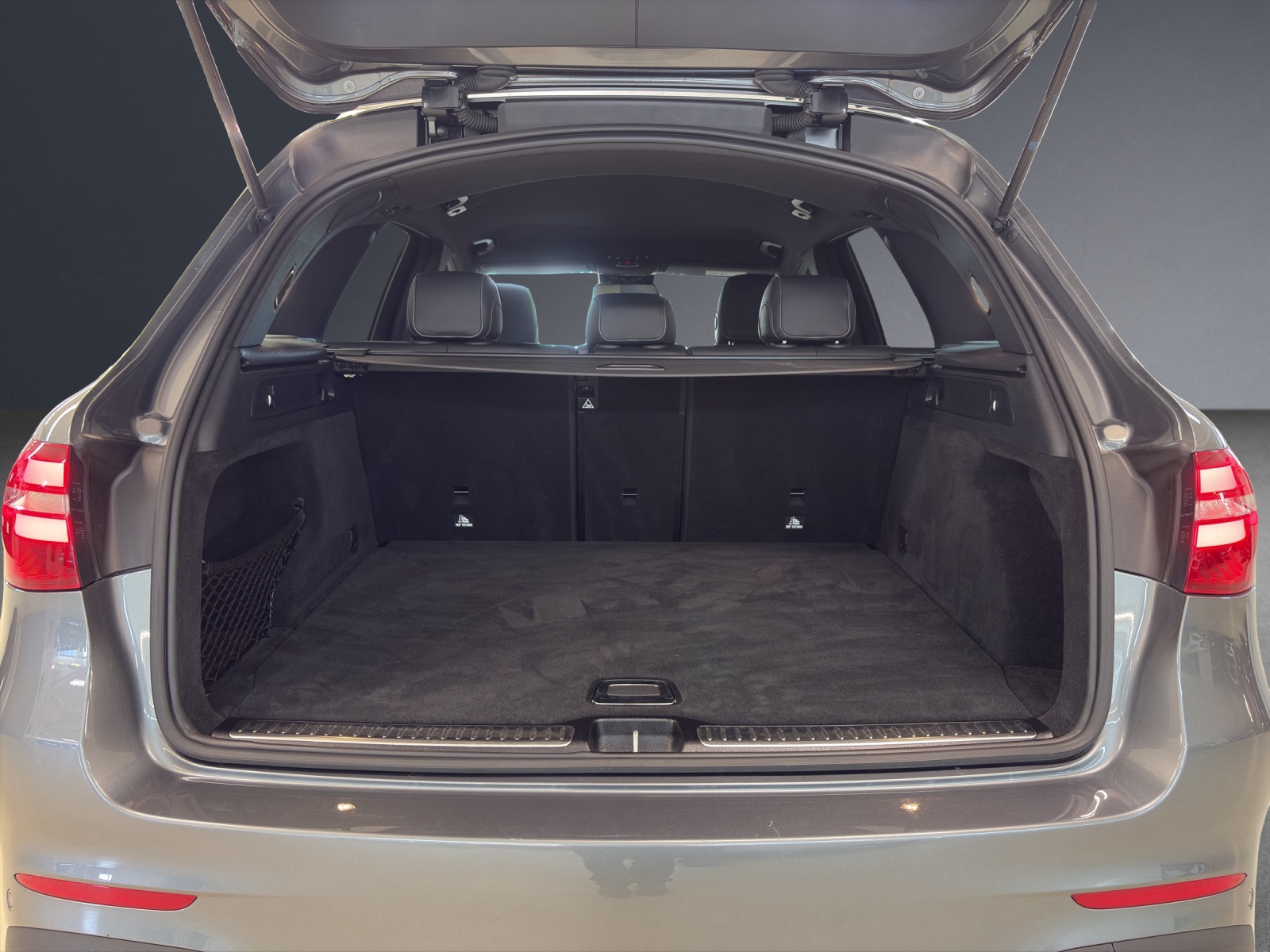 MERCEDES-BENZ GLC 250 AMG Line 4Matic-image-16
