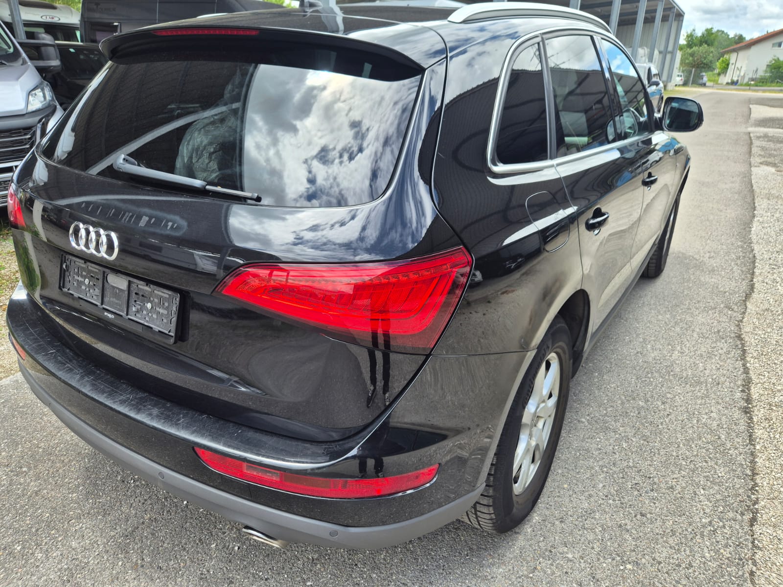 AUDI Q5 3.0 TDI quattro S-tronic-image-3