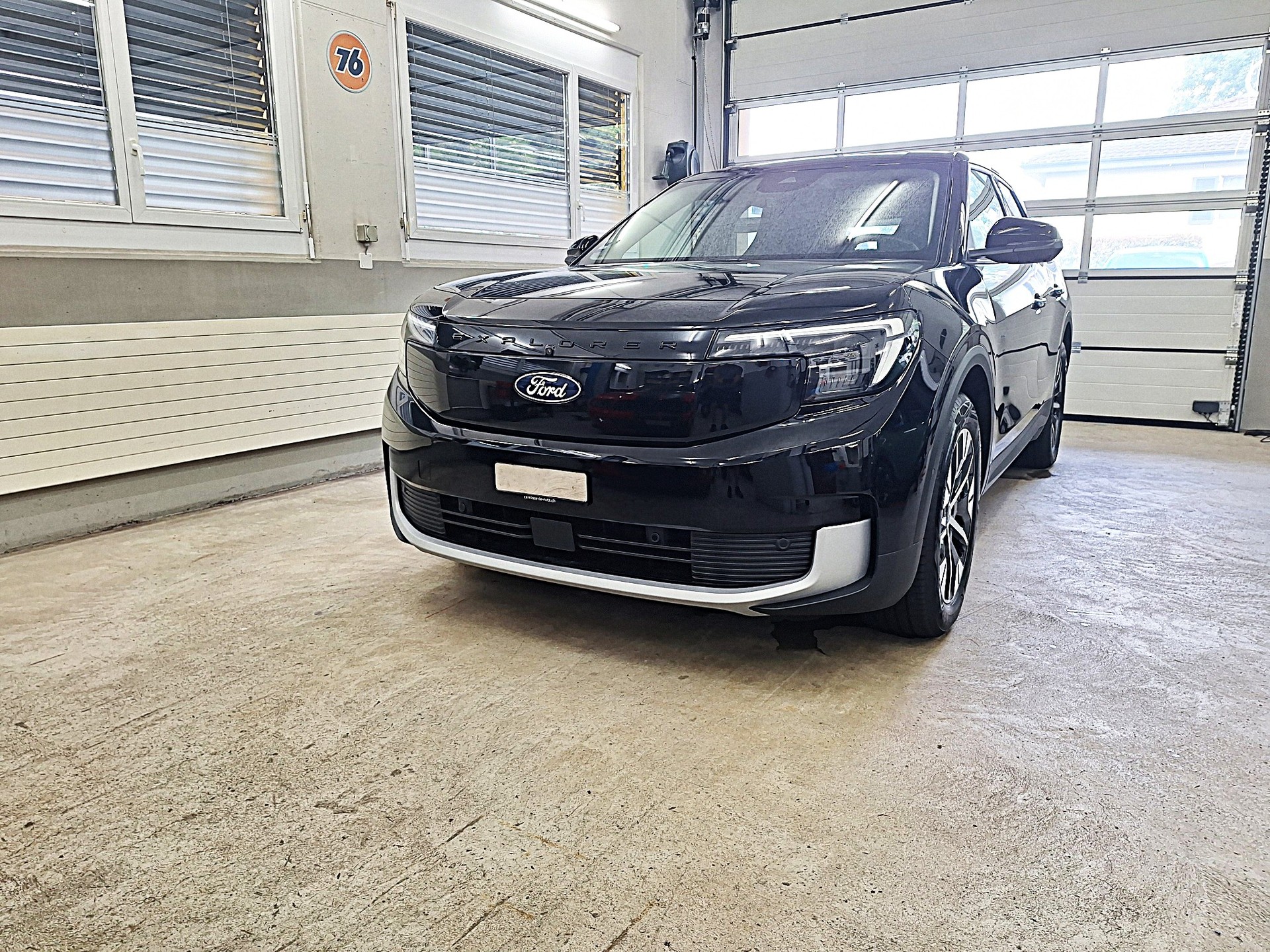 FORD Explorer Elektro 77kWh Extended Rang⚡CH-Auslieferung mit Herstellergarantie bis August 2027 / elektrische Anhängerkupplung⚡-showroom-element-1