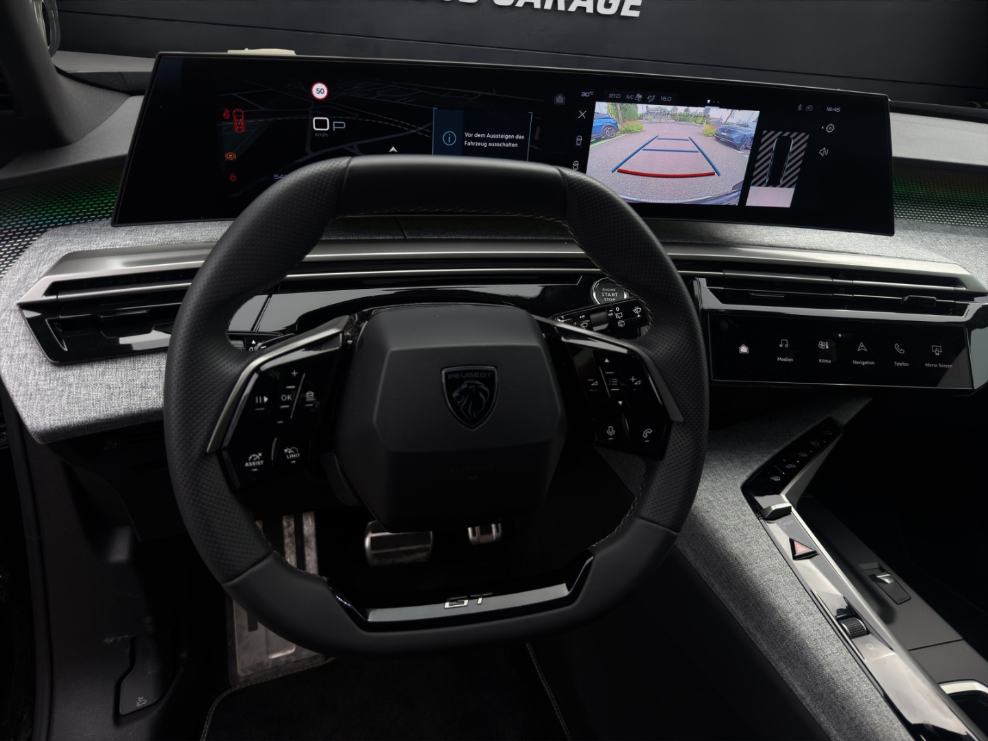 PEUGEOT 5008 1.2 Hybrid 145 GT-image-12