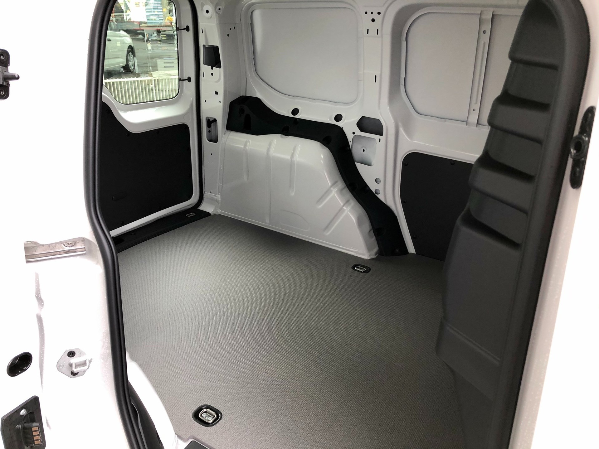 VW Caddy Cargo 1.5 TSI Entry DSG-image-8
