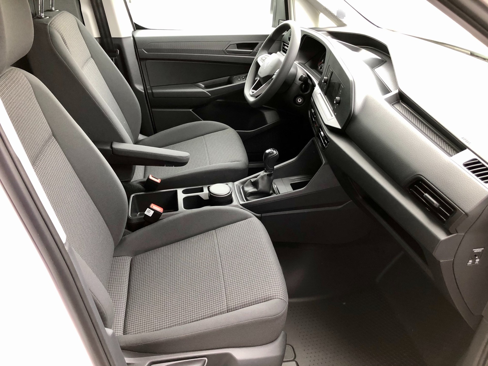 VW Caddy Cargo 1.5 TSI Entry DSG-image-11