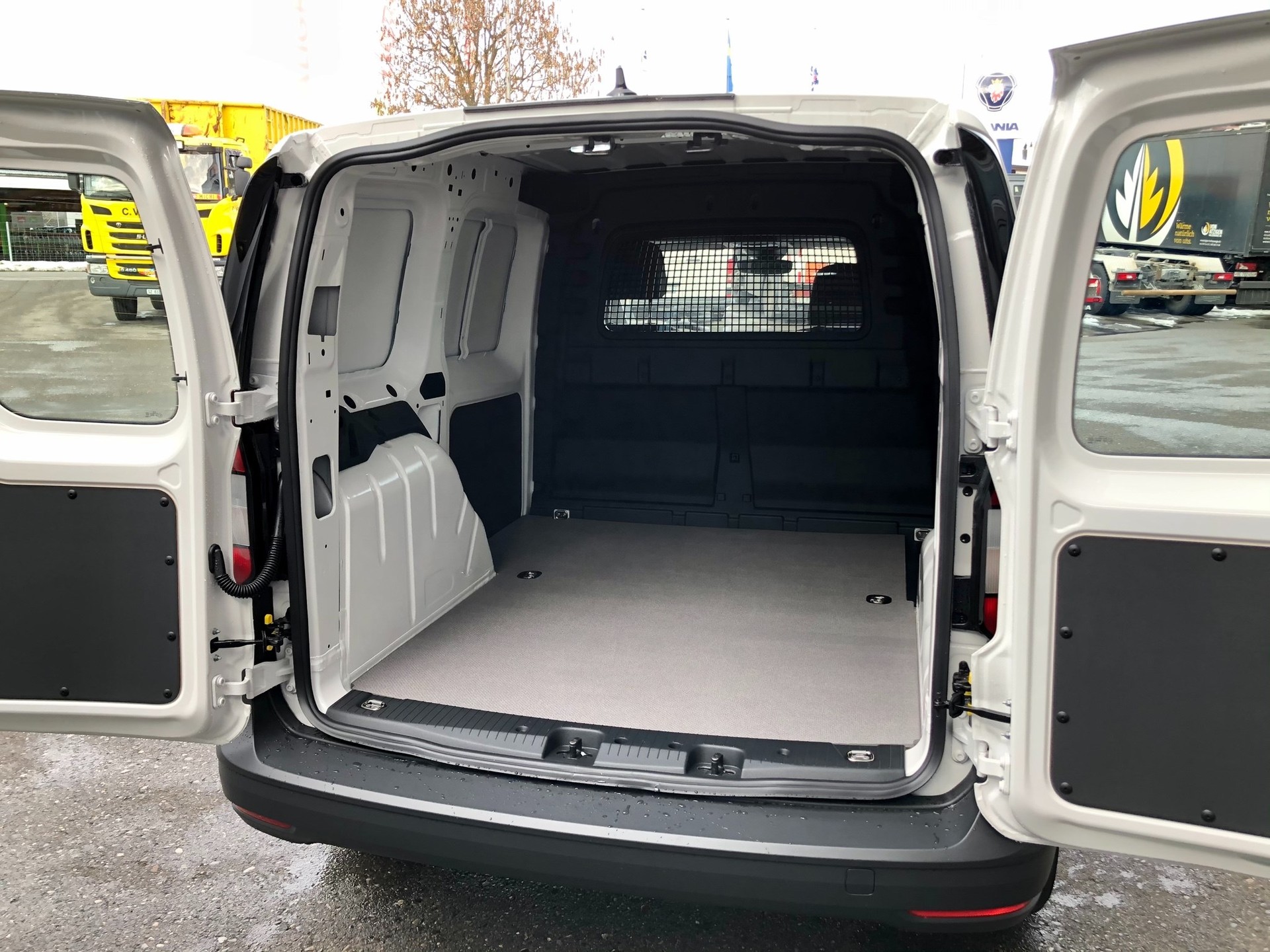 VW Caddy Cargo 1.5 TSI Entry DSG-image-6