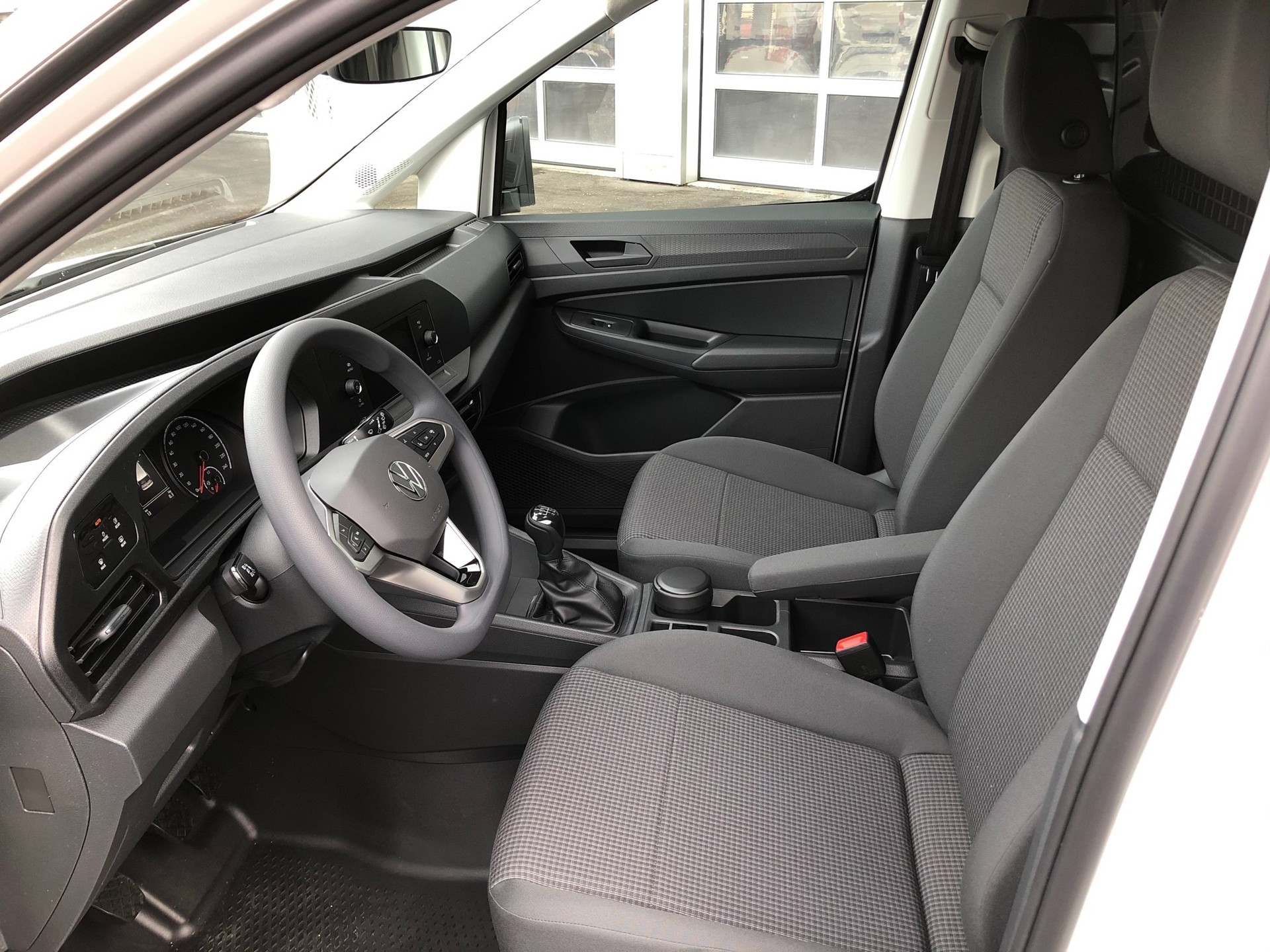VW Caddy Cargo 1.5 TSI Entry DSG-image-13