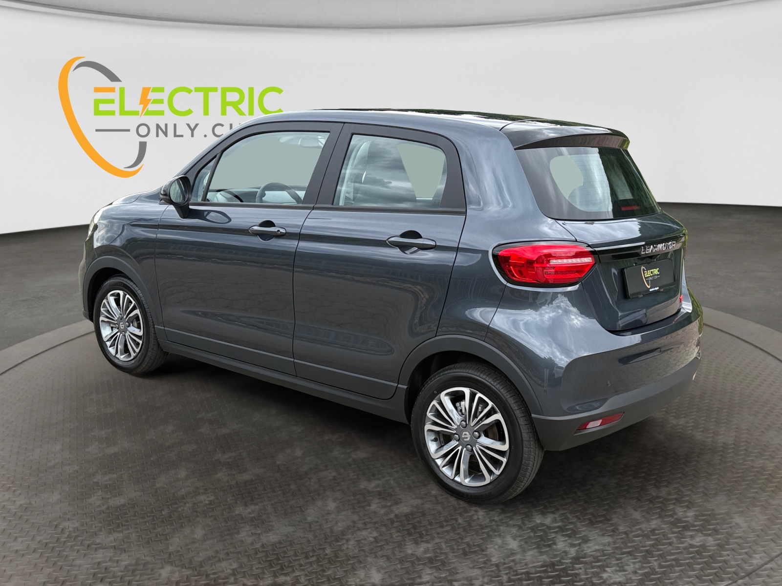 LEAPMOTOR T03 37kWh-showroom-element-2