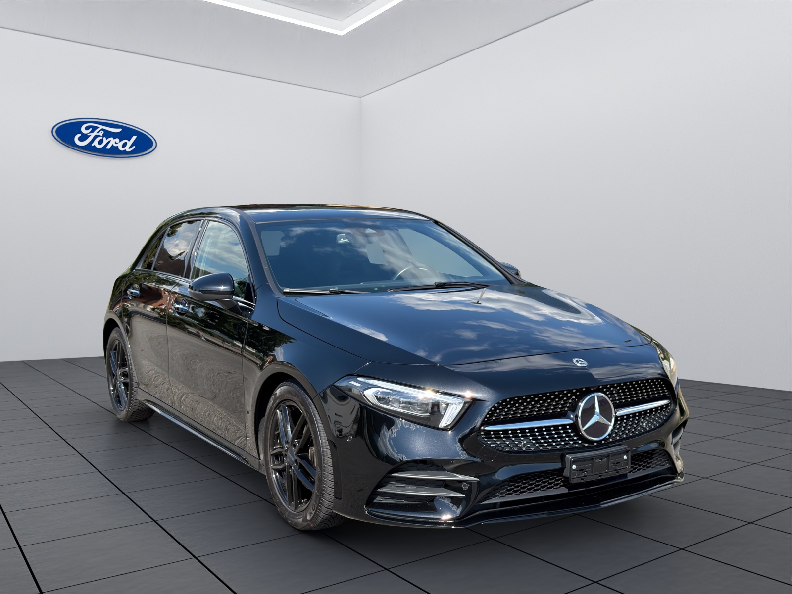 MERCEDES-BENZ A-Klasse W177 A 200 AMG Line-showroom-element-2