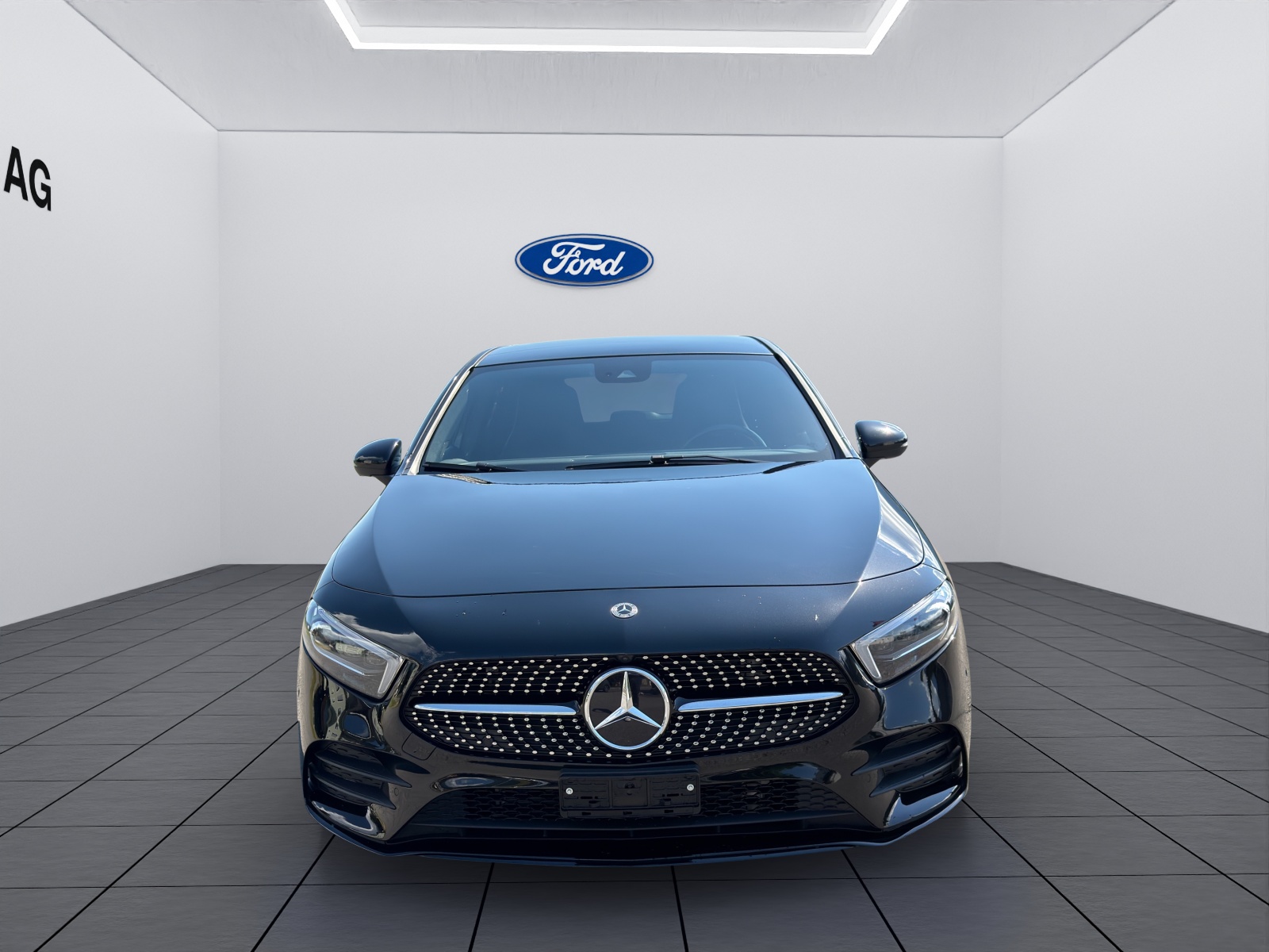 MERCEDES-BENZ A-Klasse W177 A 200 AMG Line-showroom-element-1