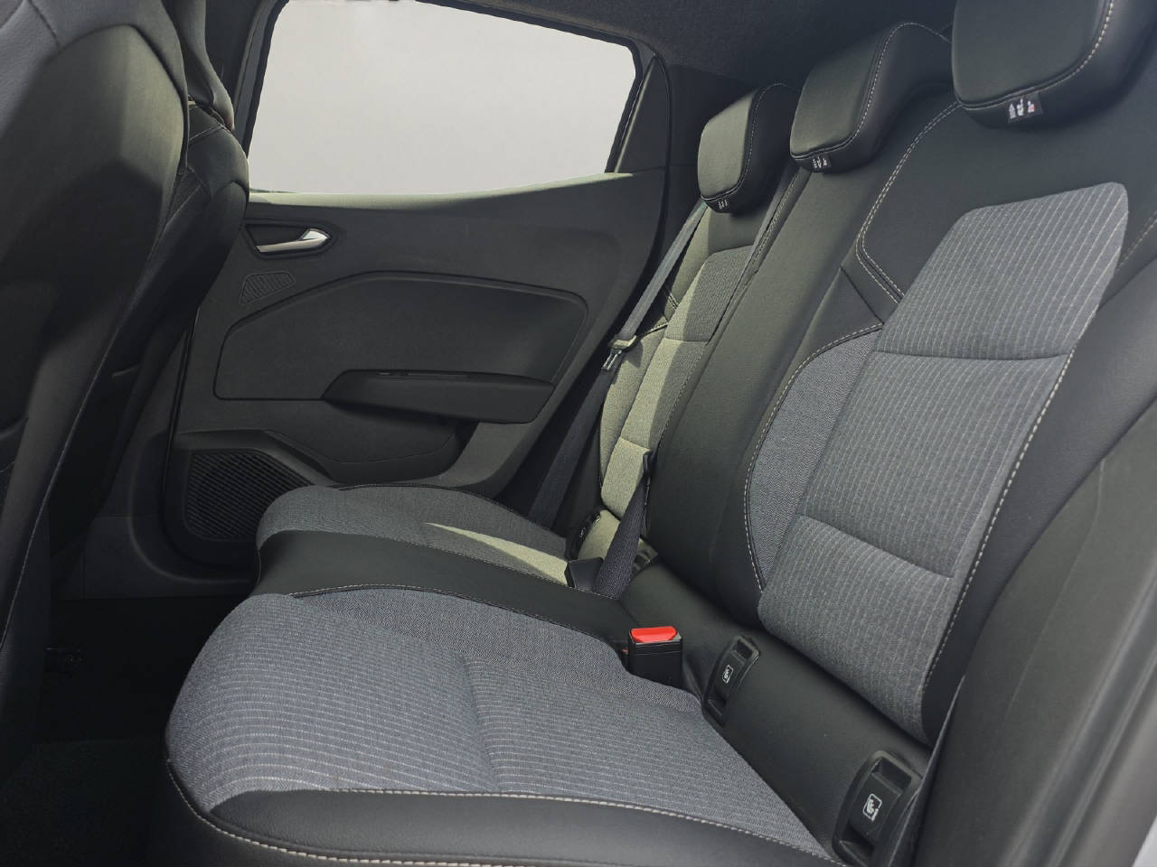 RENAULT Clio 1.0 TCe techno CVT-image-9