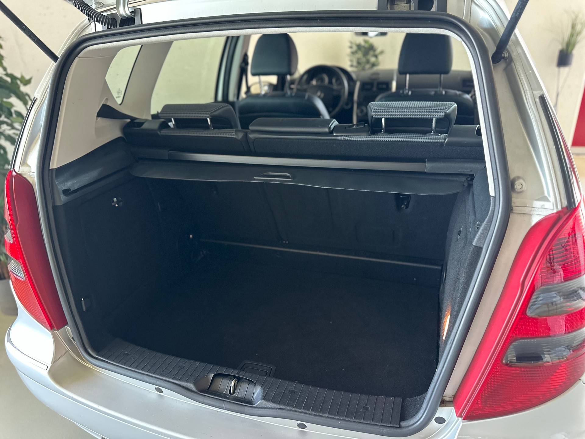 MERCEDES-BENZ A 200 Classic-image-8