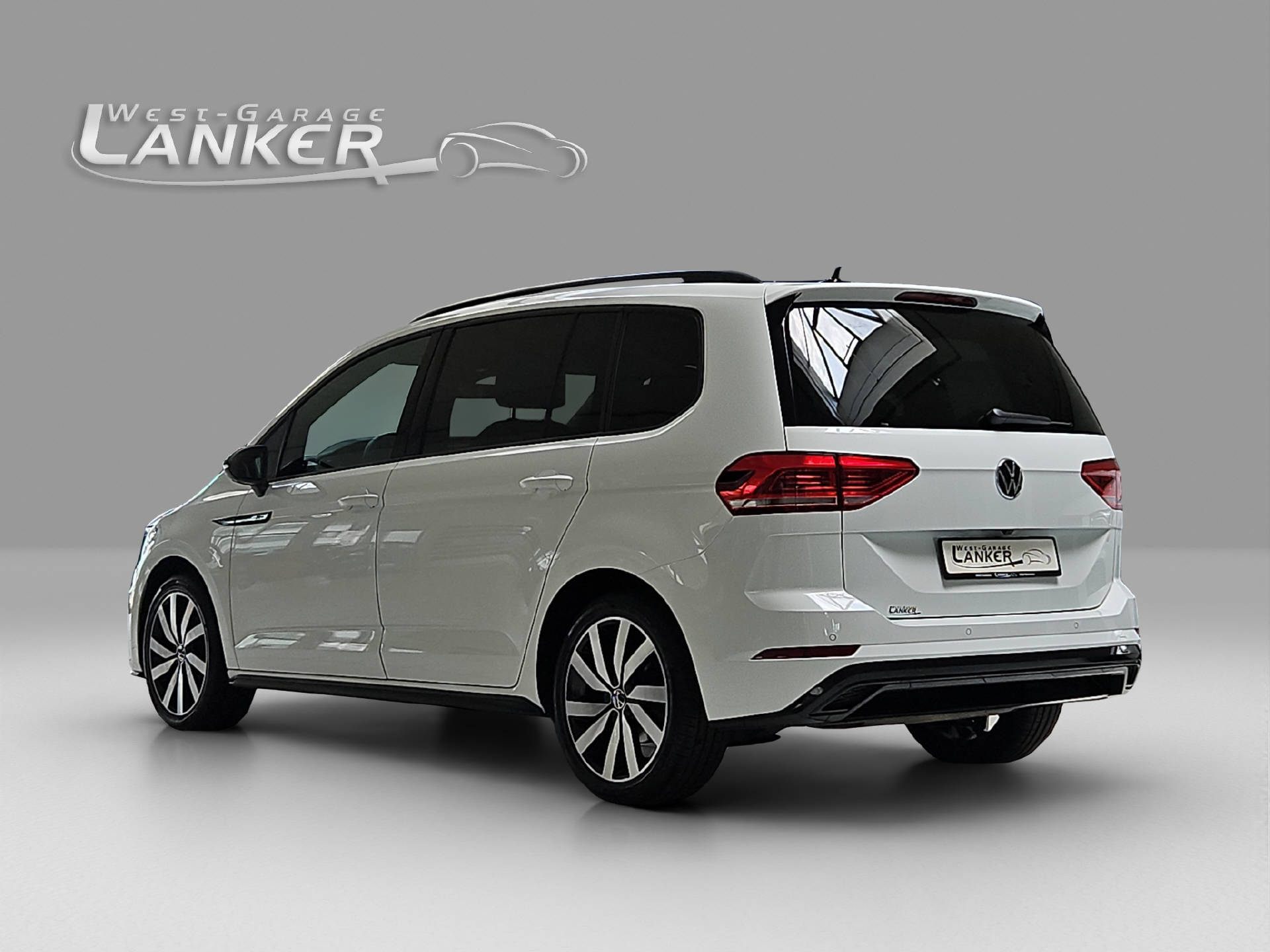 VW Touran 1.5 TSI R-Line DSG-showroom-element-3